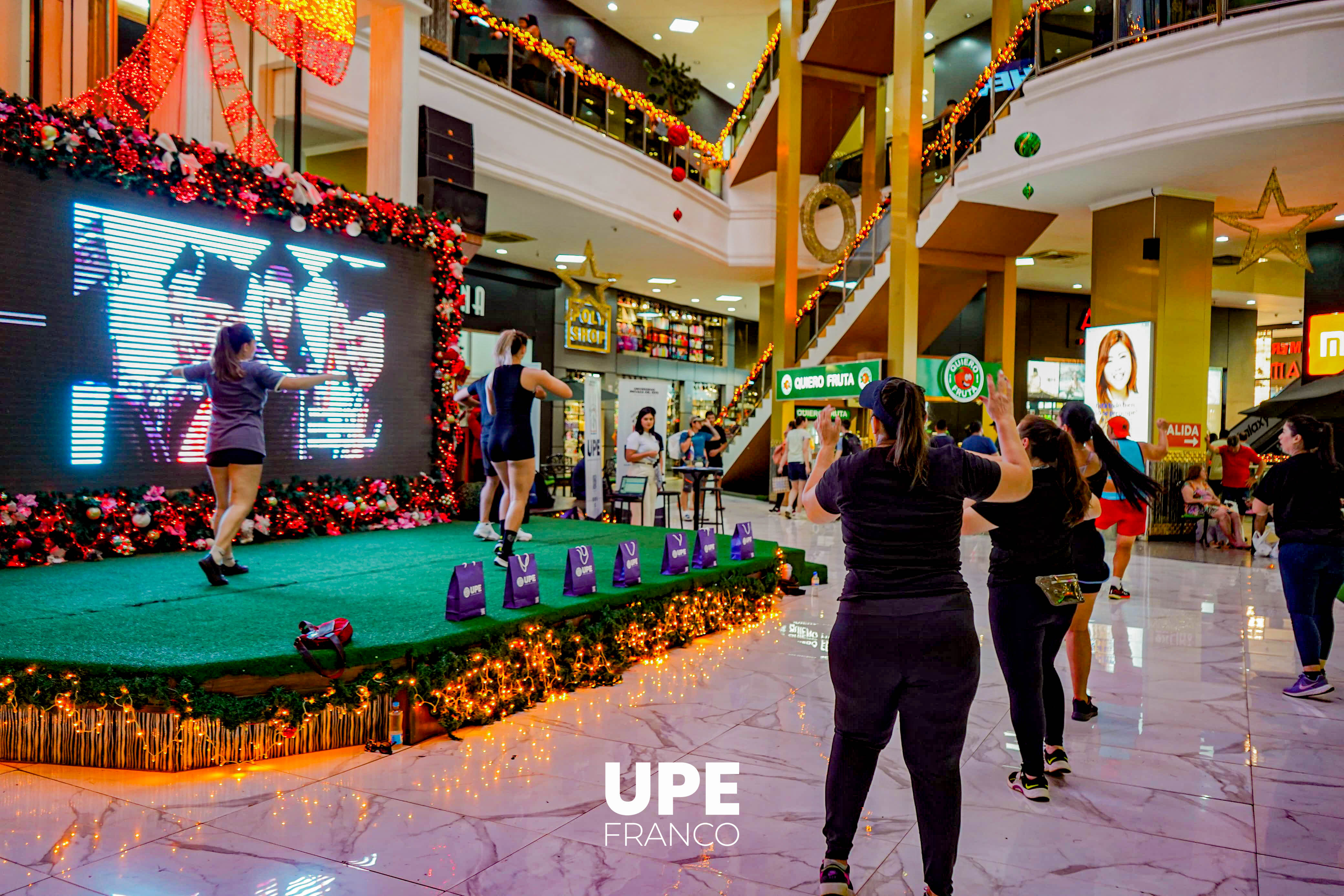 Movement Fitness UPE Franco: Zumba y Bienestar en el Shopping París