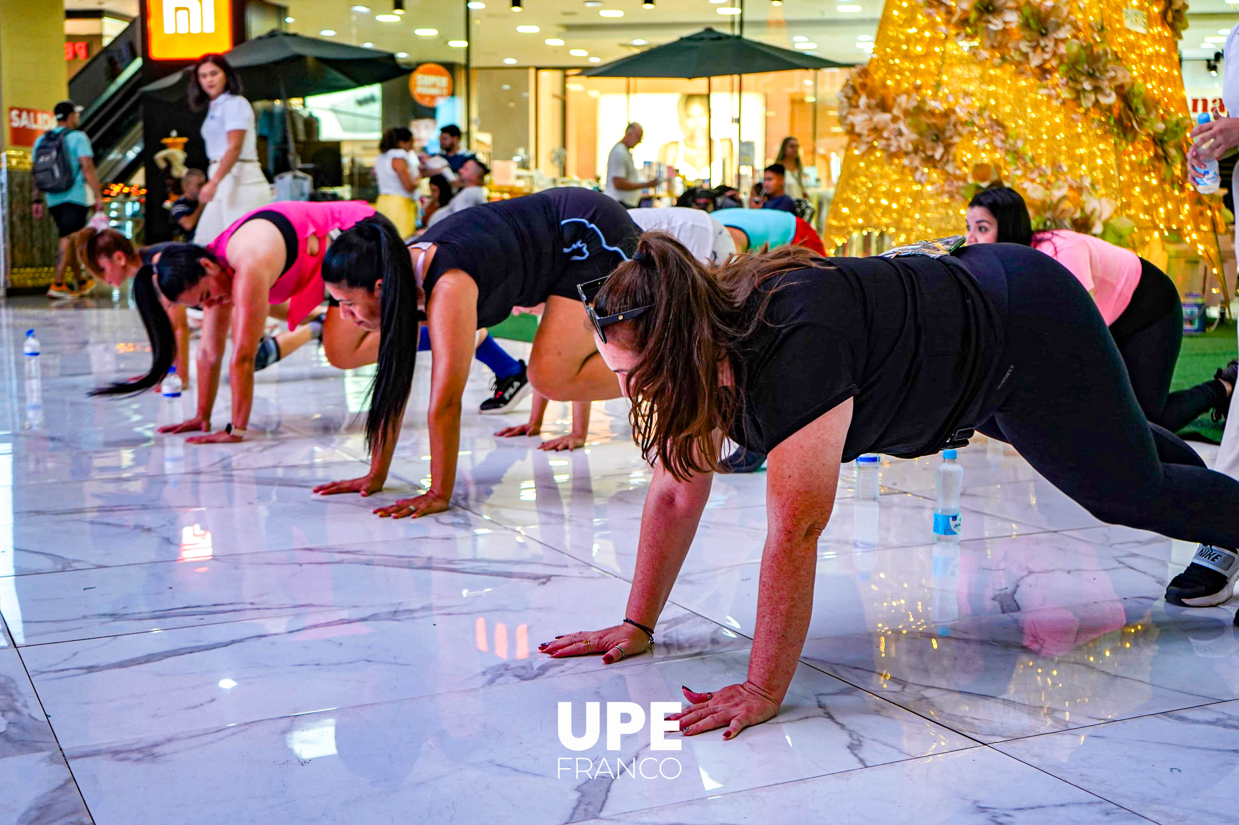 Movement Fitness UPE Franco: Zumba y Bienestar en el Shopping París