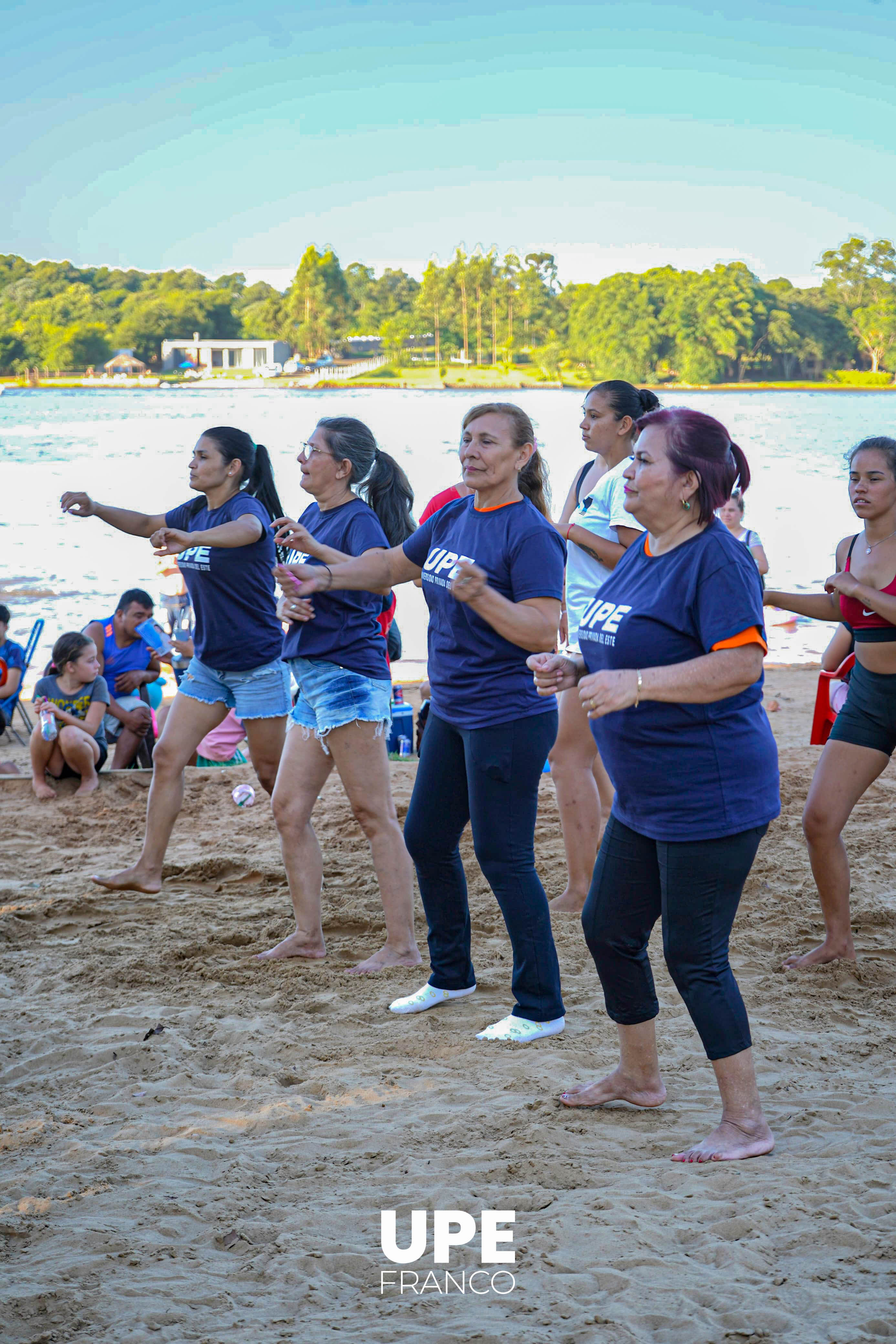 Zumba Gratuita en la Costanera: Movement Fitness UPE Franco