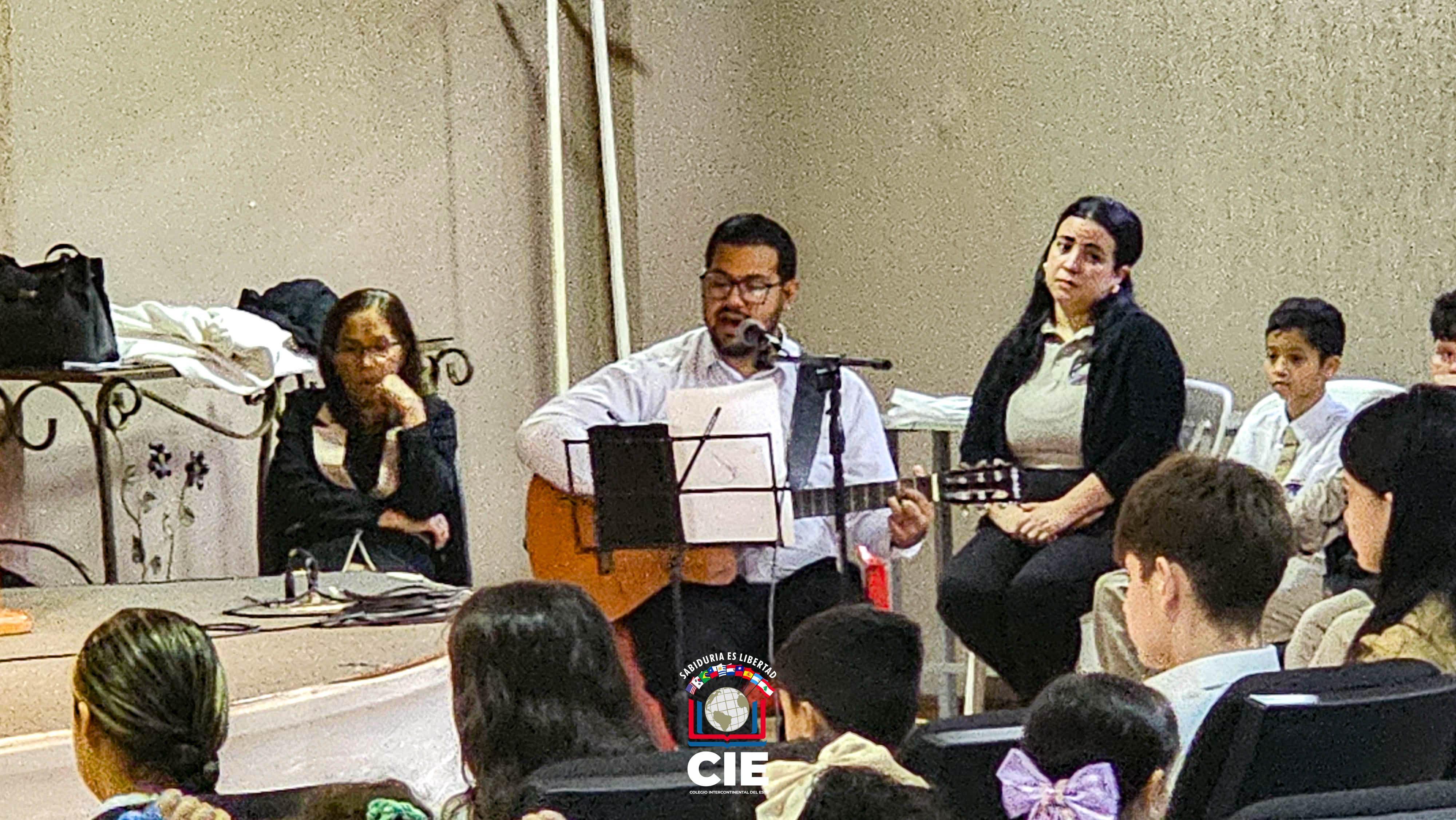Comunidad del CIE se reúne en Misa de acción de gracias tras Semana Santa