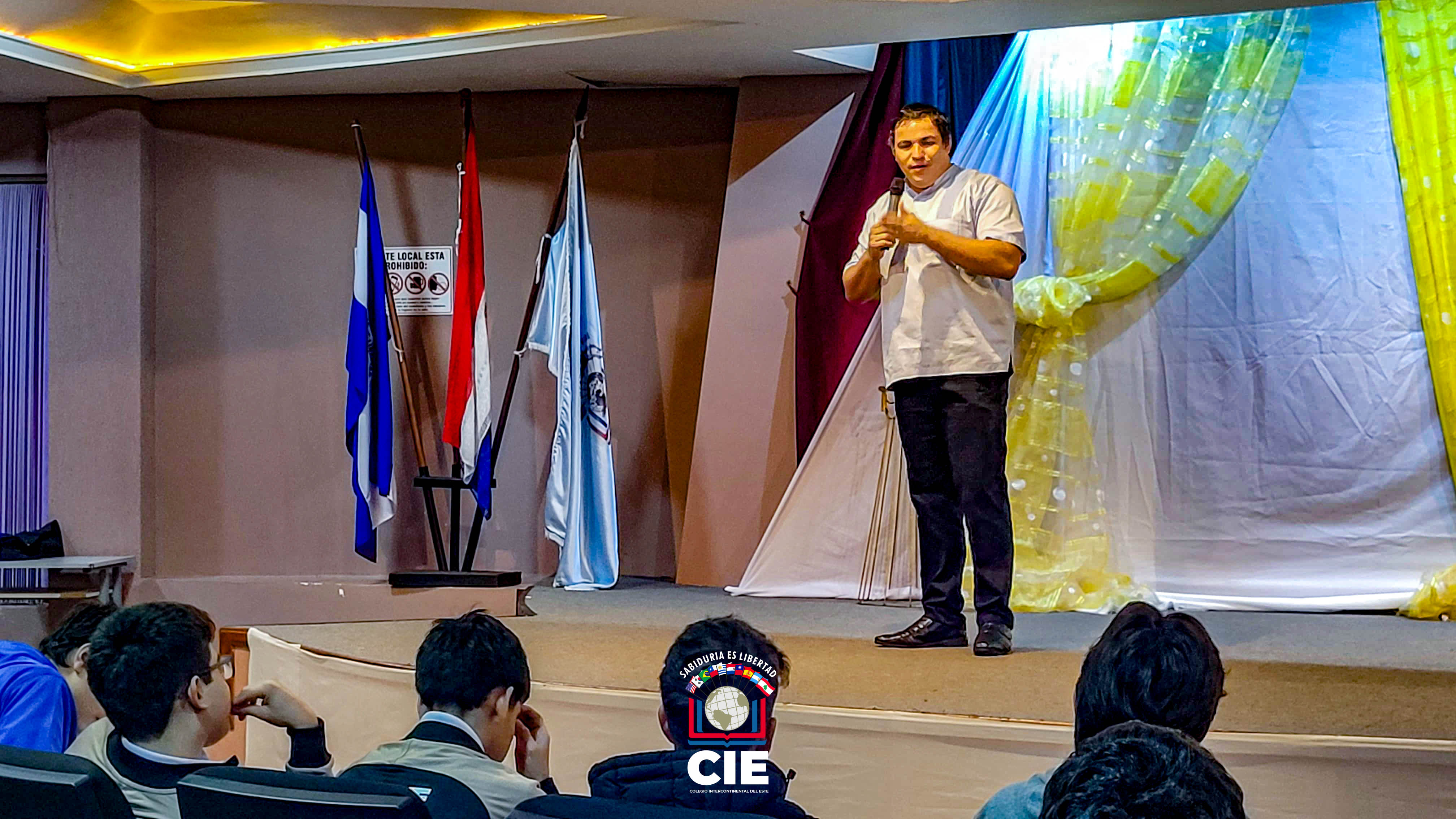 Producción de textos: Estudiantes del CIE participan de una charla informativa