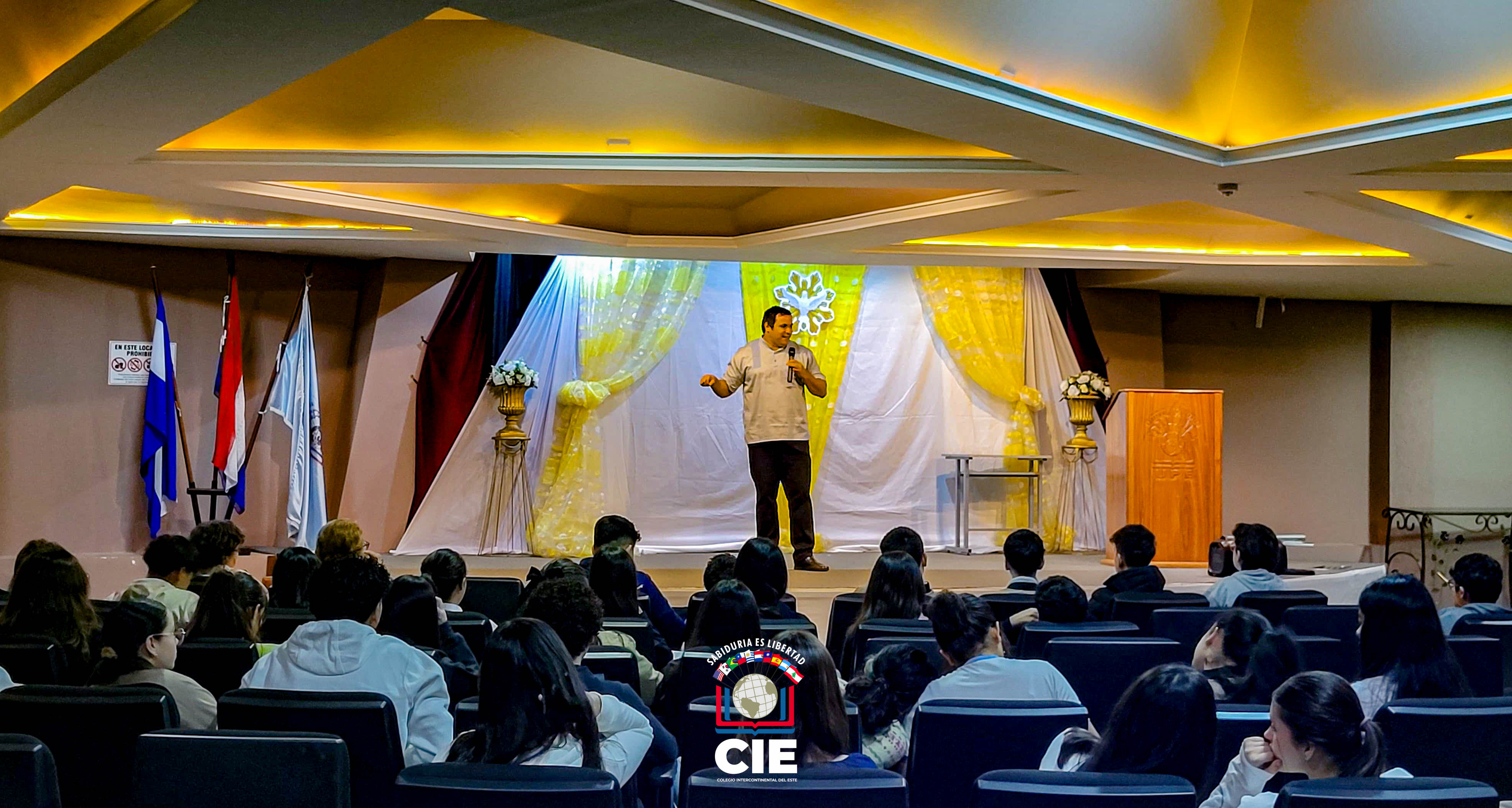 Producción de textos: Estudiantes del CIE participan de una charla informativa