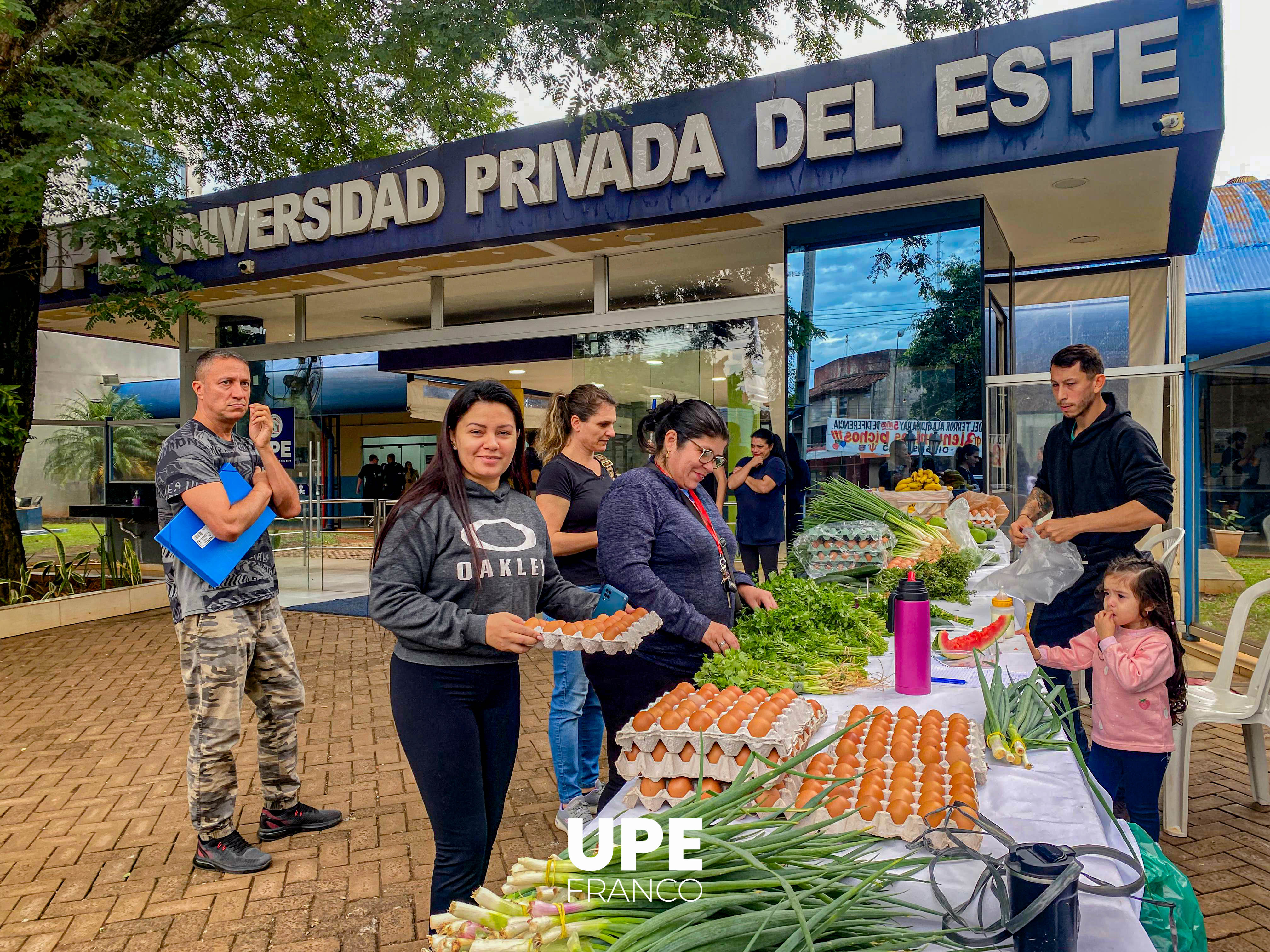 Feria hortigranjera en UPE FRANCO: Formación práctica y vínculo comunitario