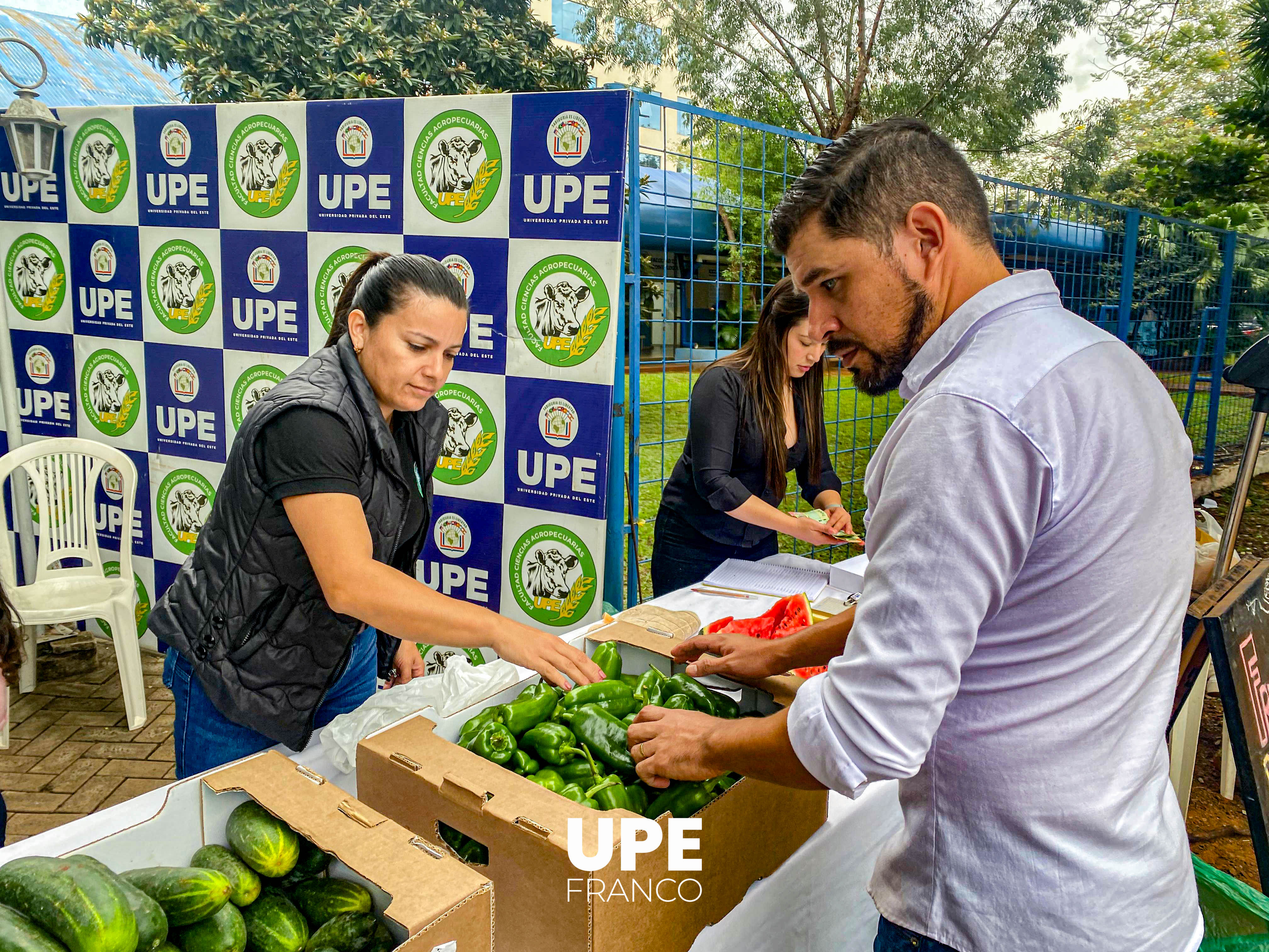 Feria hortigranjera en UPE FRANCO: Formación práctica y vínculo comunitario