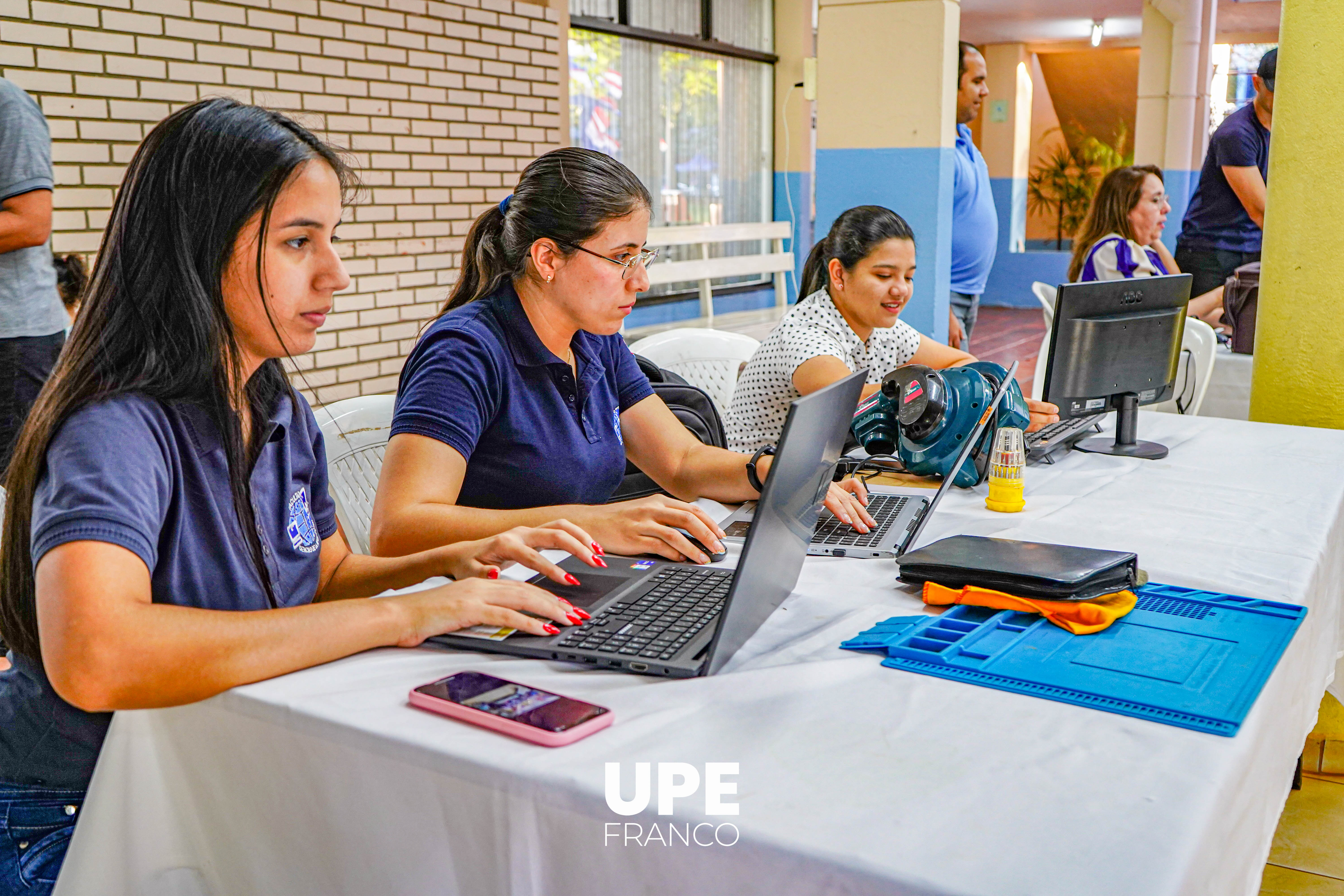 Consultoría Informática Gratuita en UPE Franco