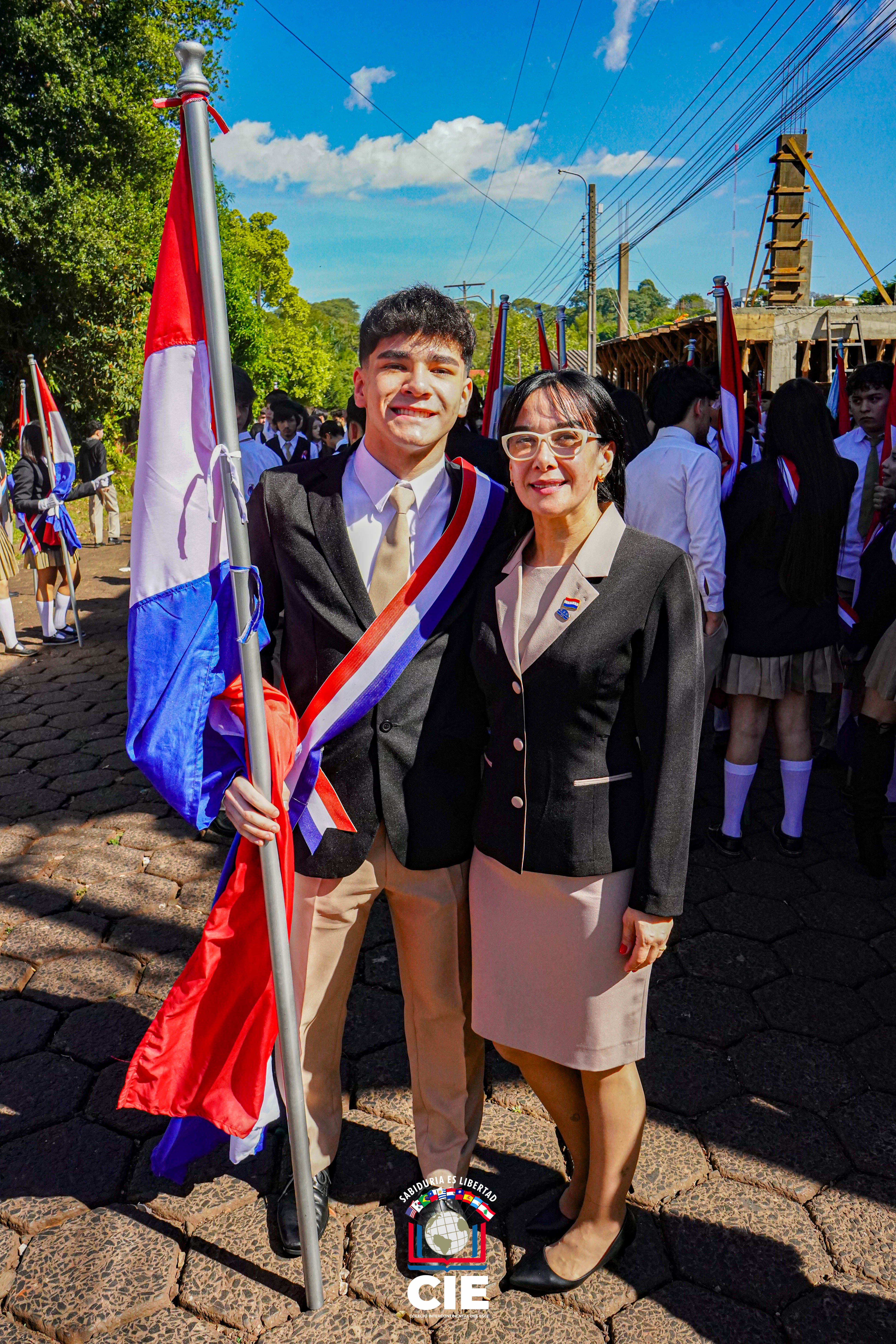 Desfile por los 214 años de Independencia Nacional: Colegio Intercontinental del Este presente