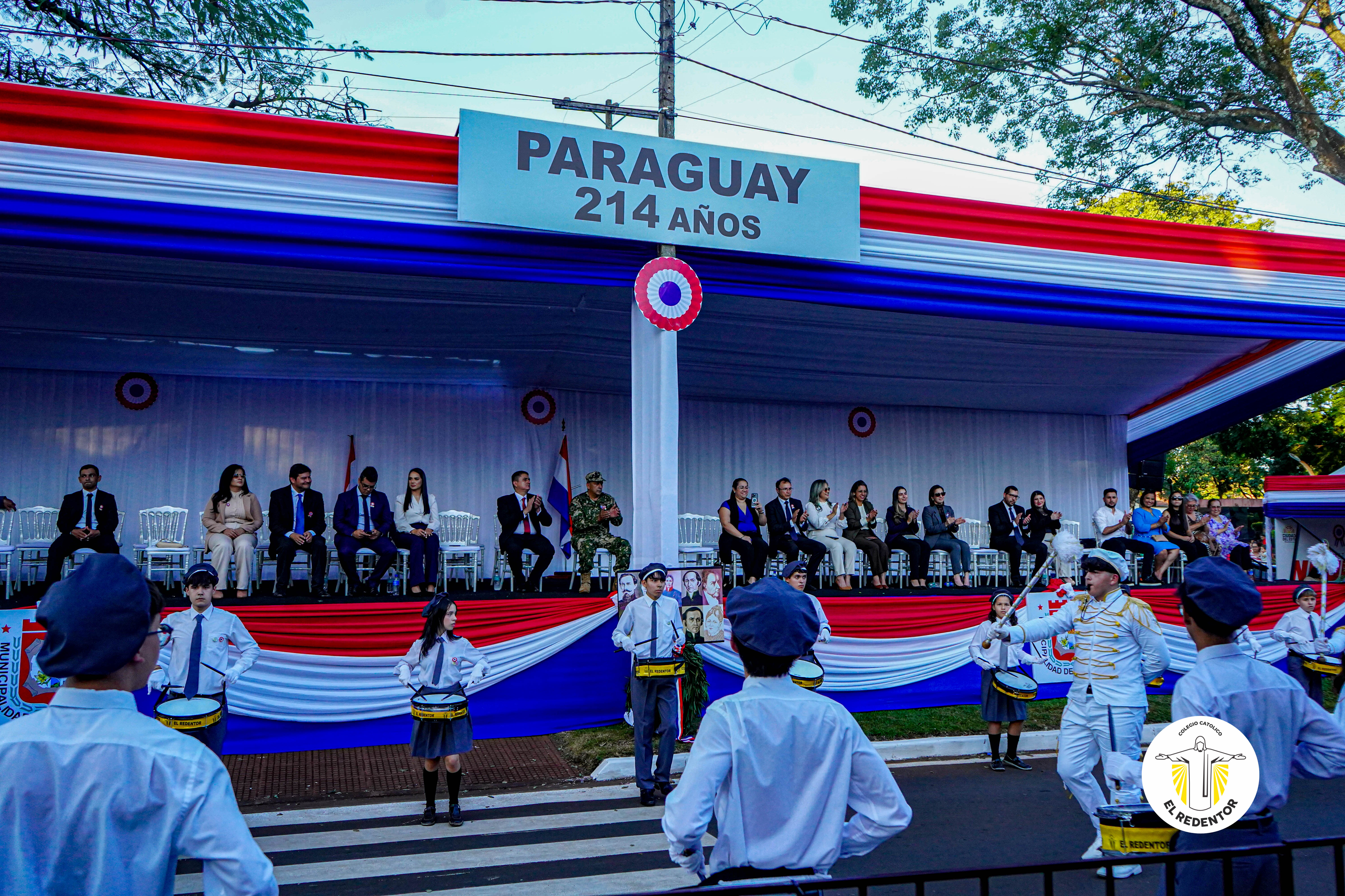 Desfile por la Independencia Nacional: El Colegio Católico El Redentor honra a la Patria