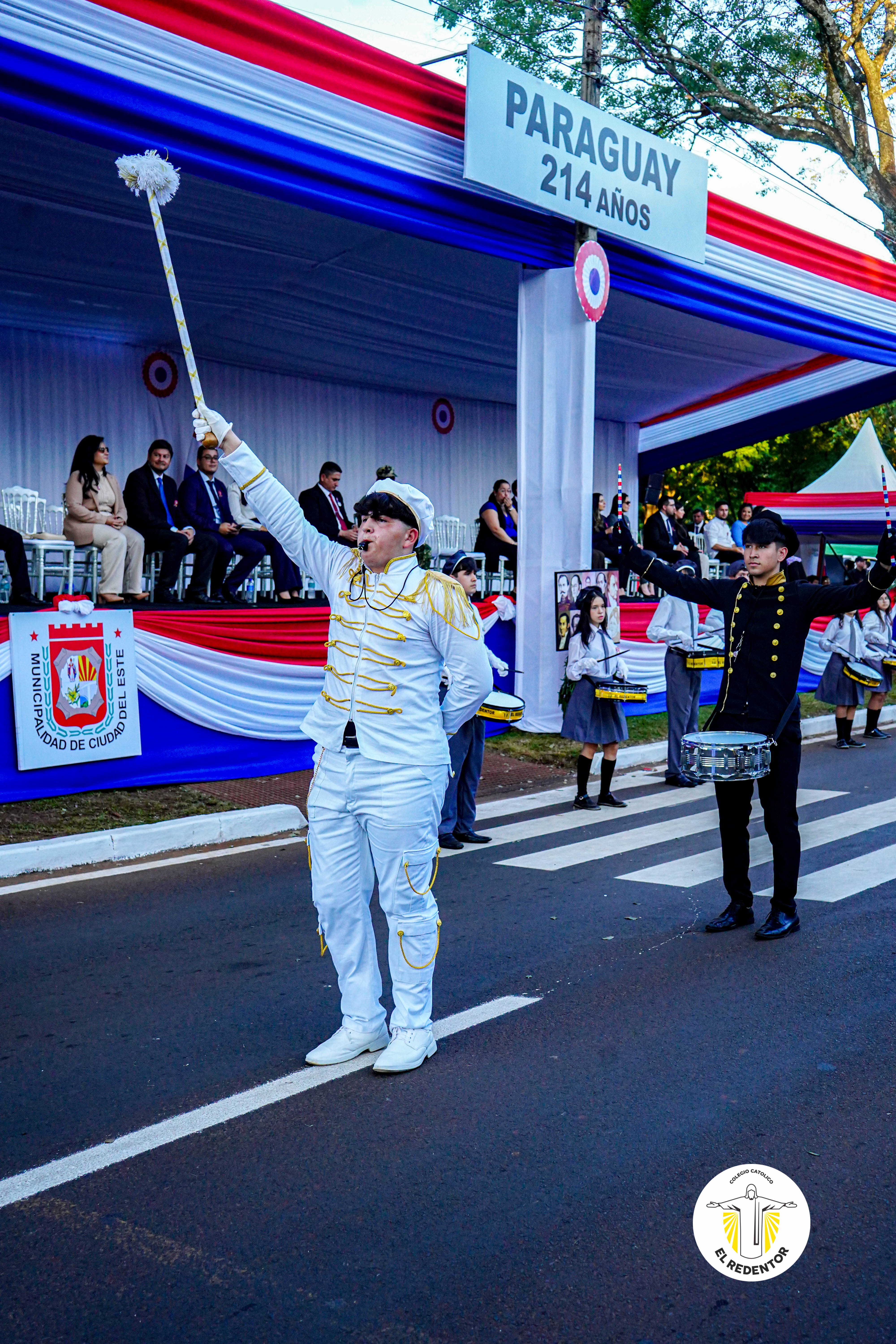 Desfile por la Independencia Nacional: El Colegio Católico El Redentor honra a la Patria