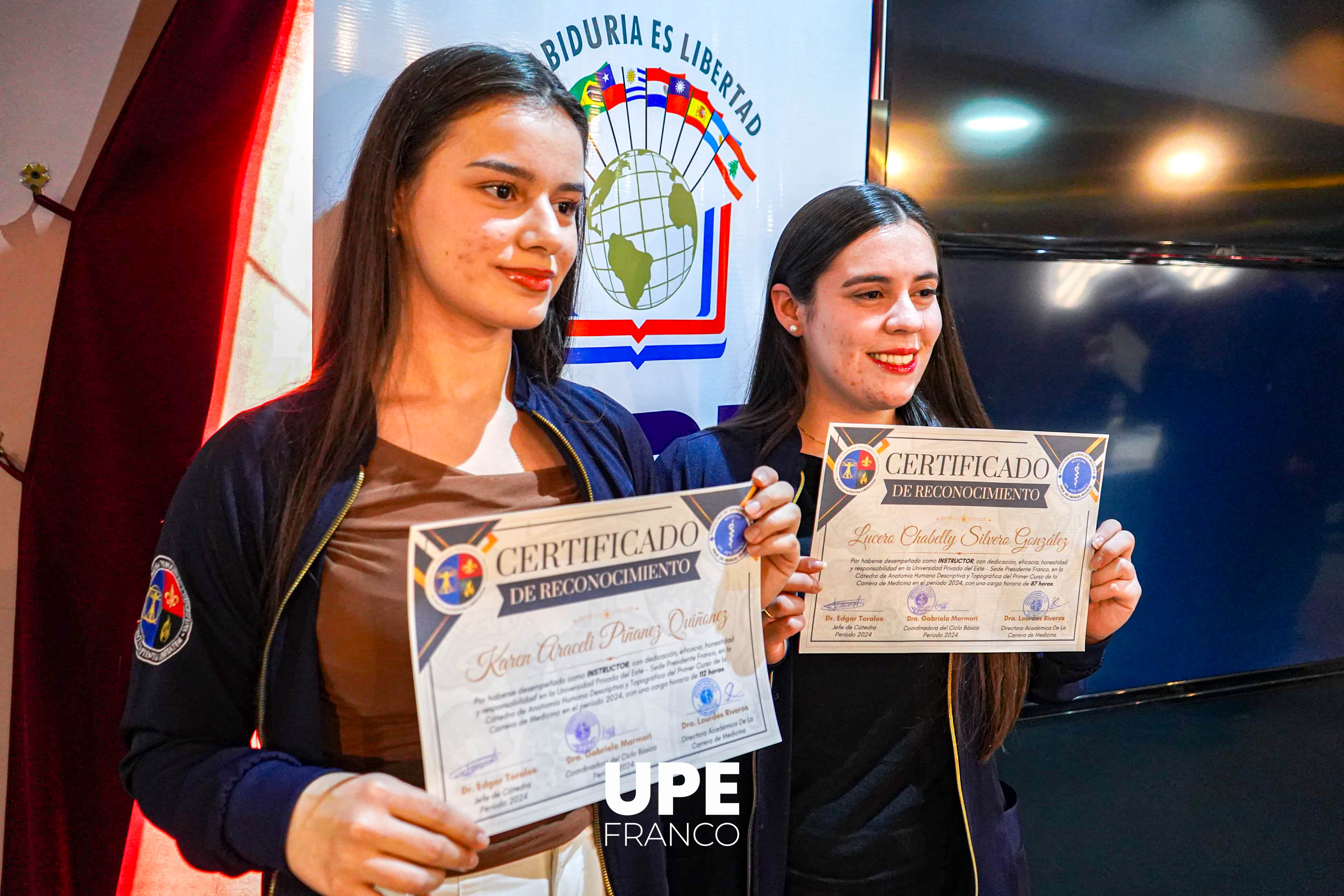 Entrega de certificados a instructores de cátedras en Medicina: Reconocimiento a la labor académica