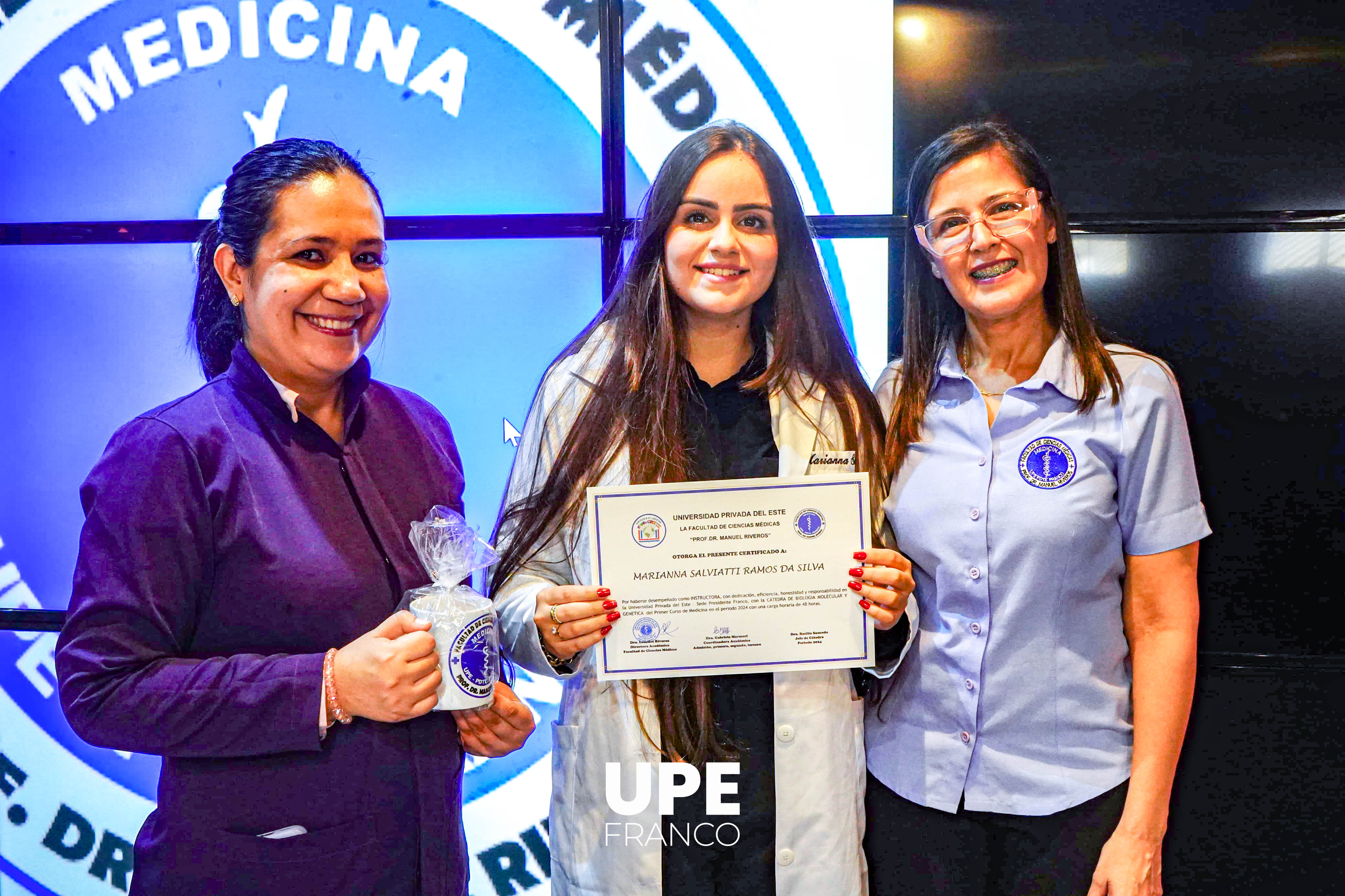 Entrega de certificados a instructores de cátedras en Medicina: Reconocimiento a la labor académica