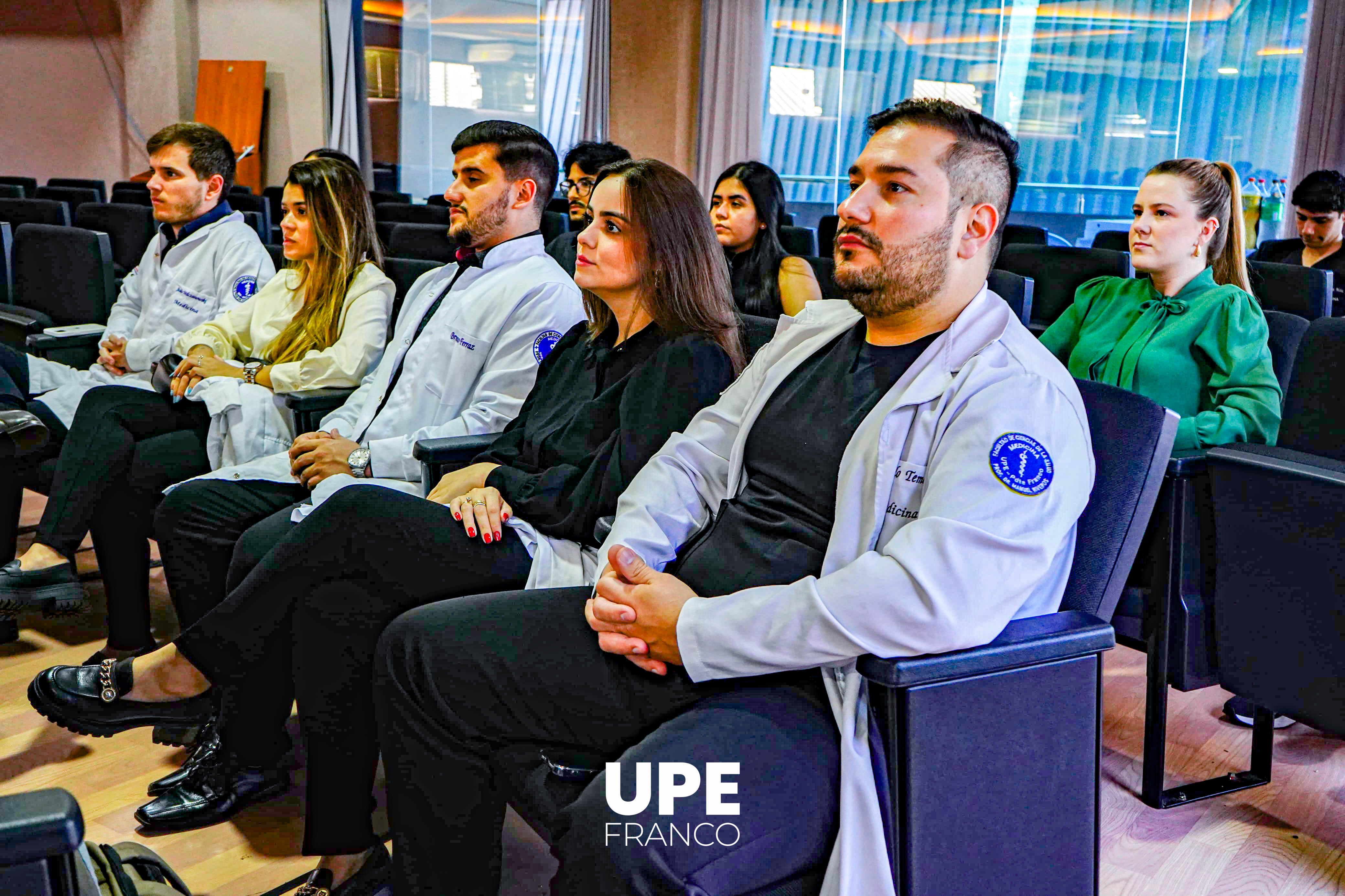 Entrega de certificados a instructores de cátedras en Medicina: Reconocimiento a la labor académica