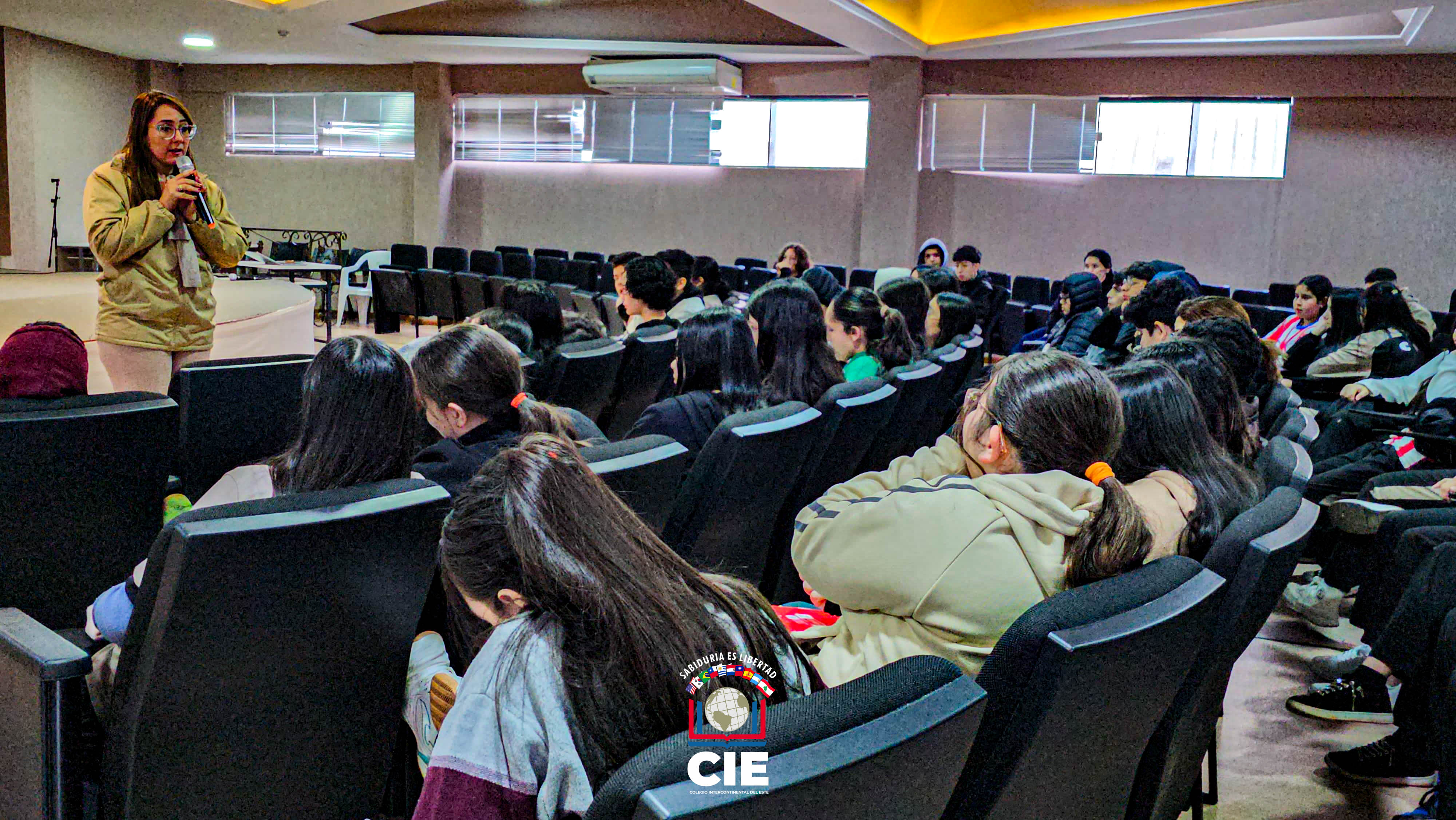 Estudiantes del CIE reflexionan sobre prevención del suicidio: Fortaleciendo la Salud mental