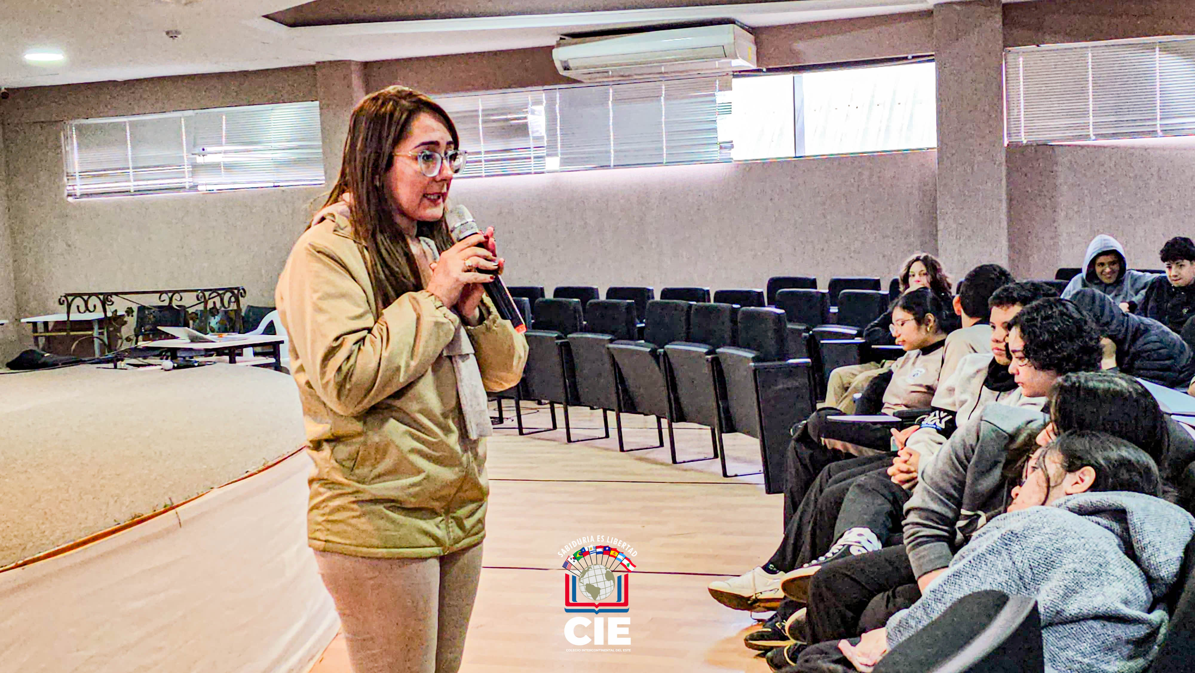 Estudiantes del CIE reflexionan sobre prevención del suicidio: Fortaleciendo la Salud mental