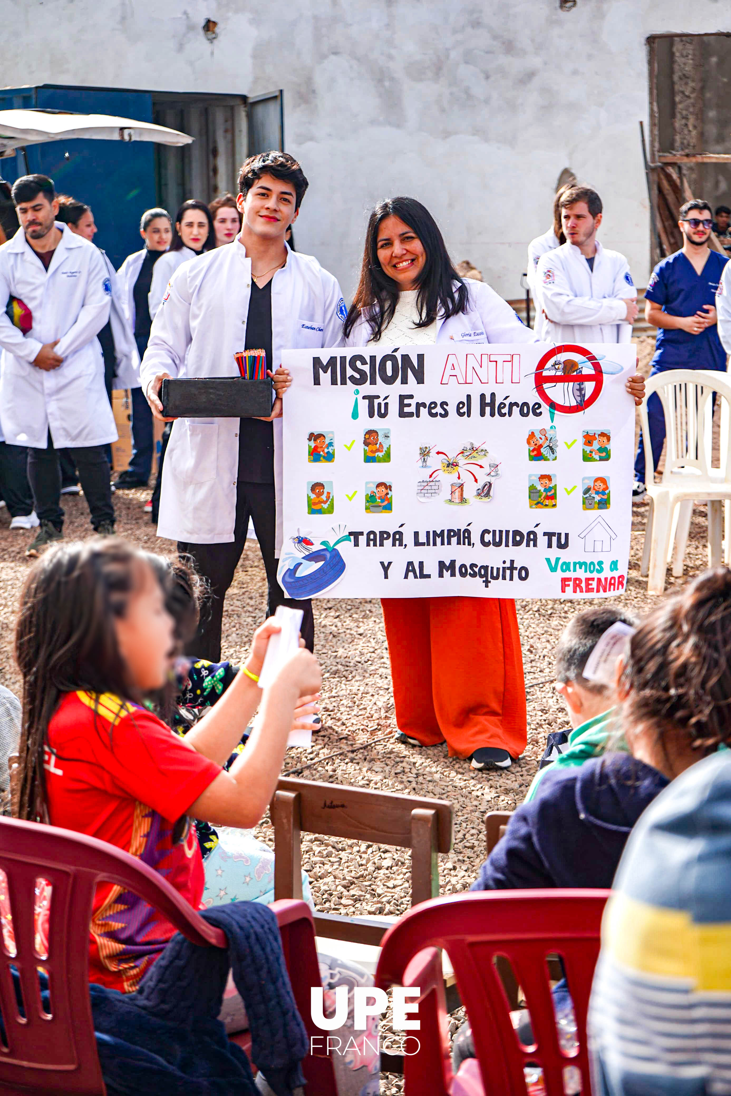 Proyecto Células solidarias: Jornada educativa y entrega de donaciones en la Fundación Las Tías