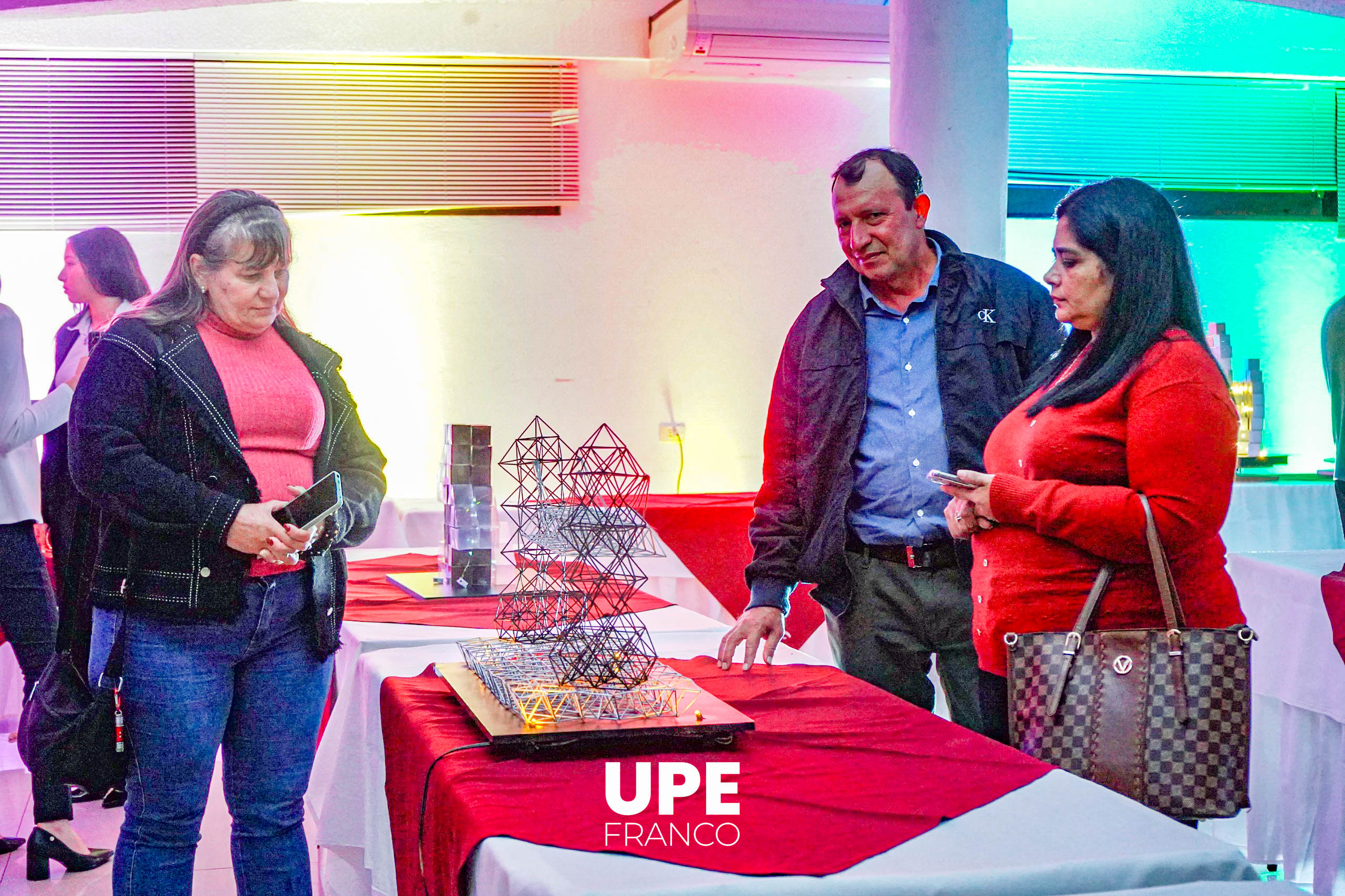 Estudiantes de Arquitectura realizan Exposición de Creación Morfológica: Primera Jornada