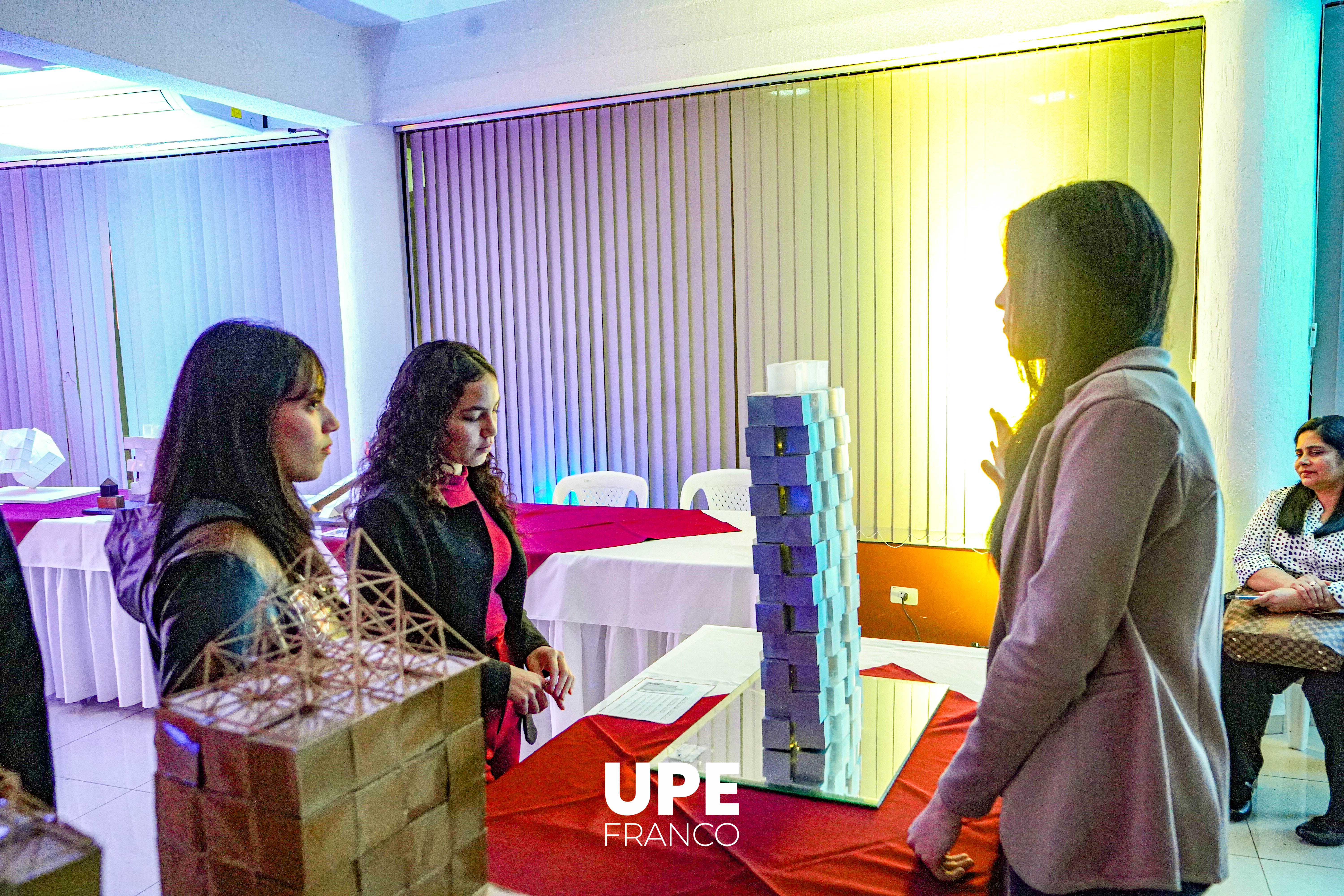 Exposición de Creación Morfológica en la UPE Franco: Segunda Jornada