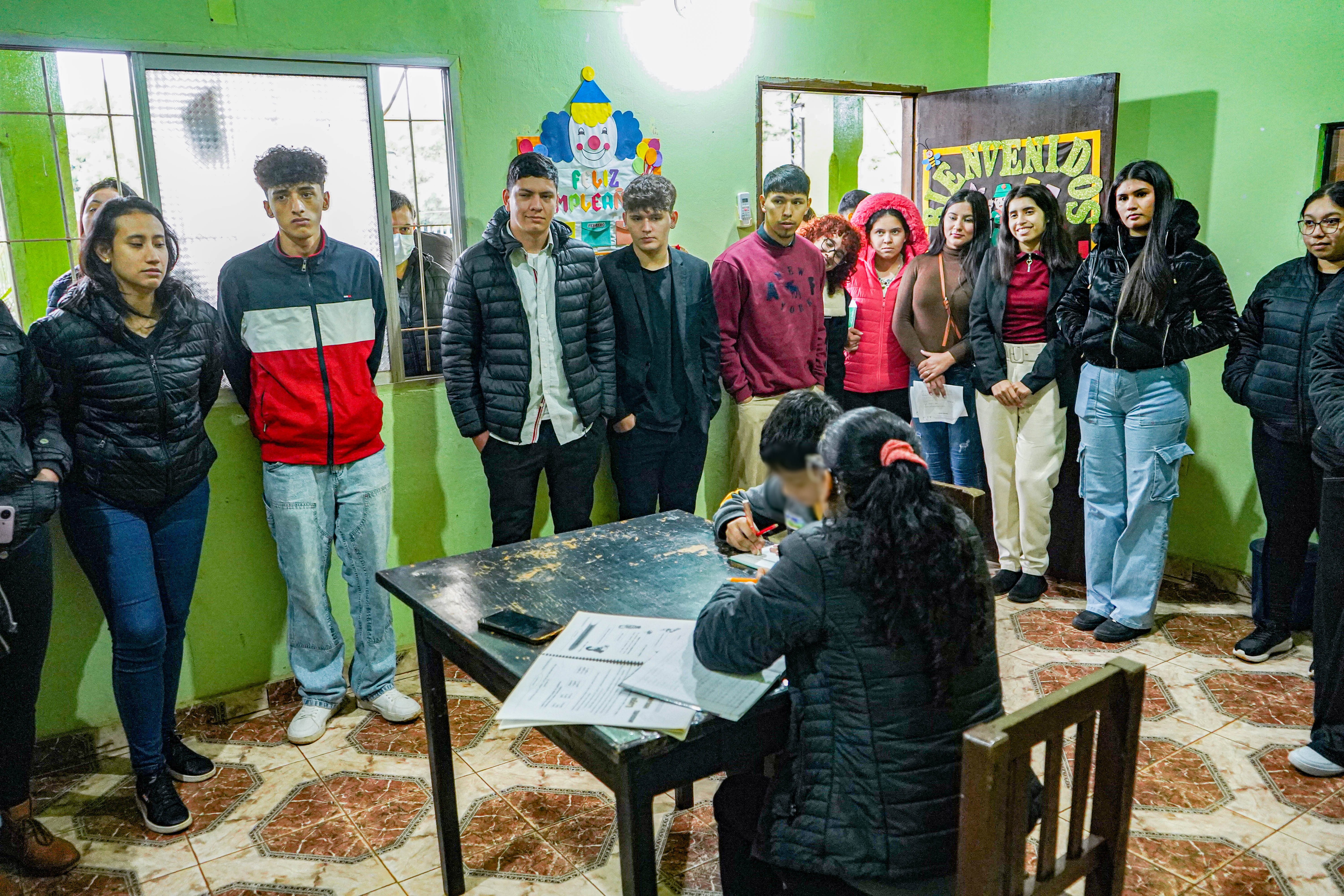 Conociendo la discapacidad visual: Estudiantes de Ciencias de la Educación visitan la Asociación de Ciegos del Paraguay
