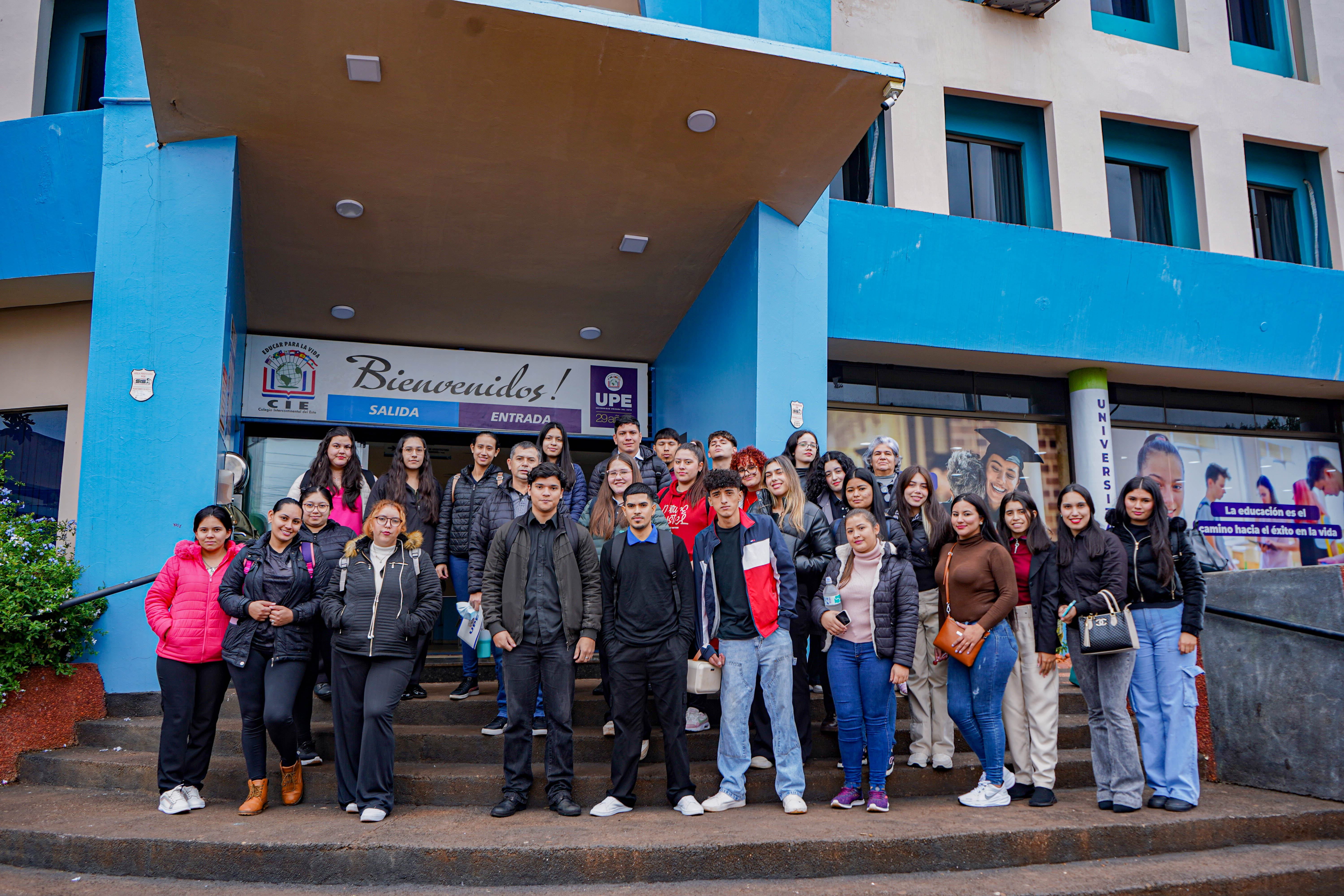 Conociendo la discapacidad visual: Estudiantes de Ciencias de la Educación visitan la Asociación de Ciegos del Paraguay