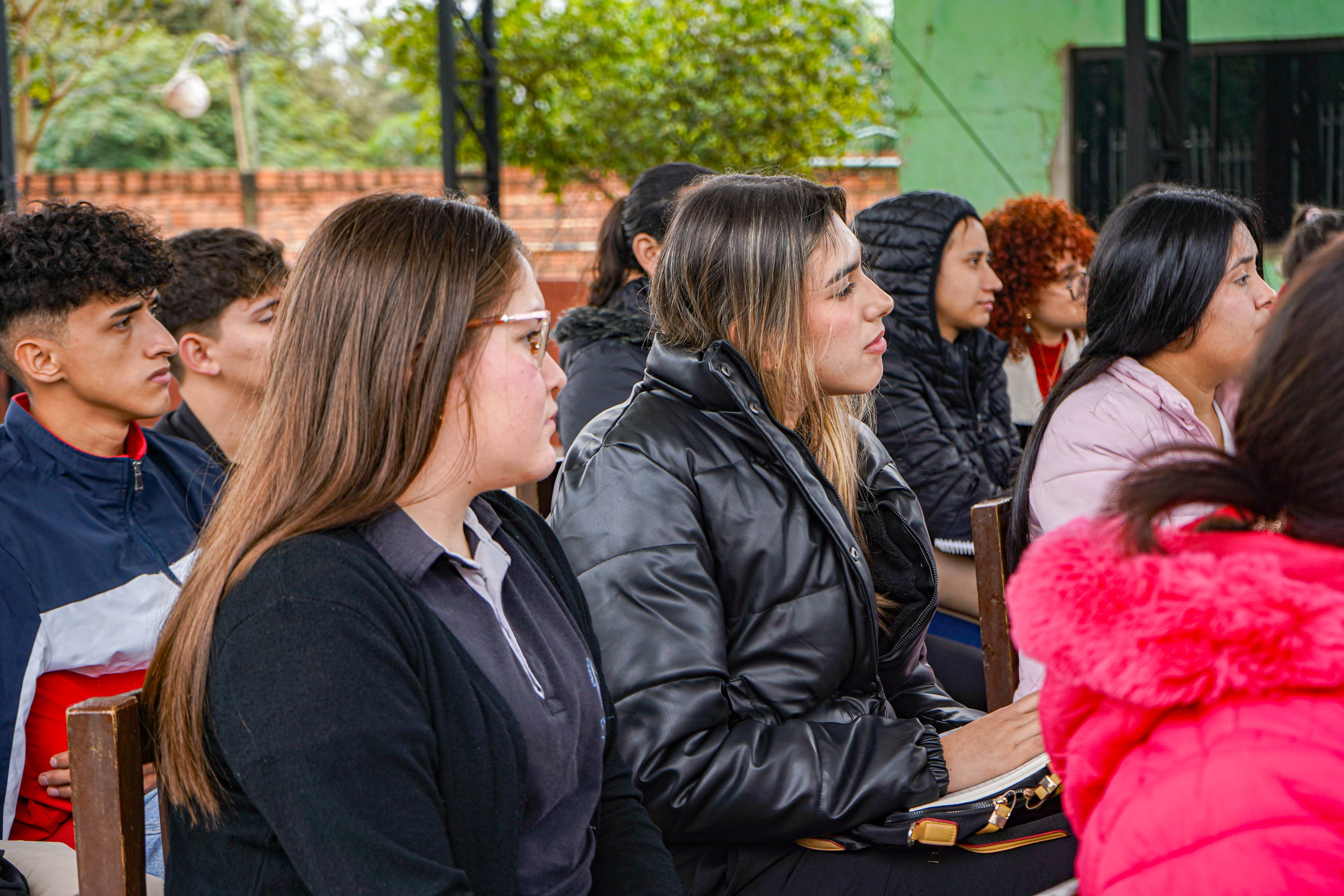 Conociendo la discapacidad visual: Estudiantes de Ciencias de la Educación visitan la Asociación de Ciegos del Paraguay