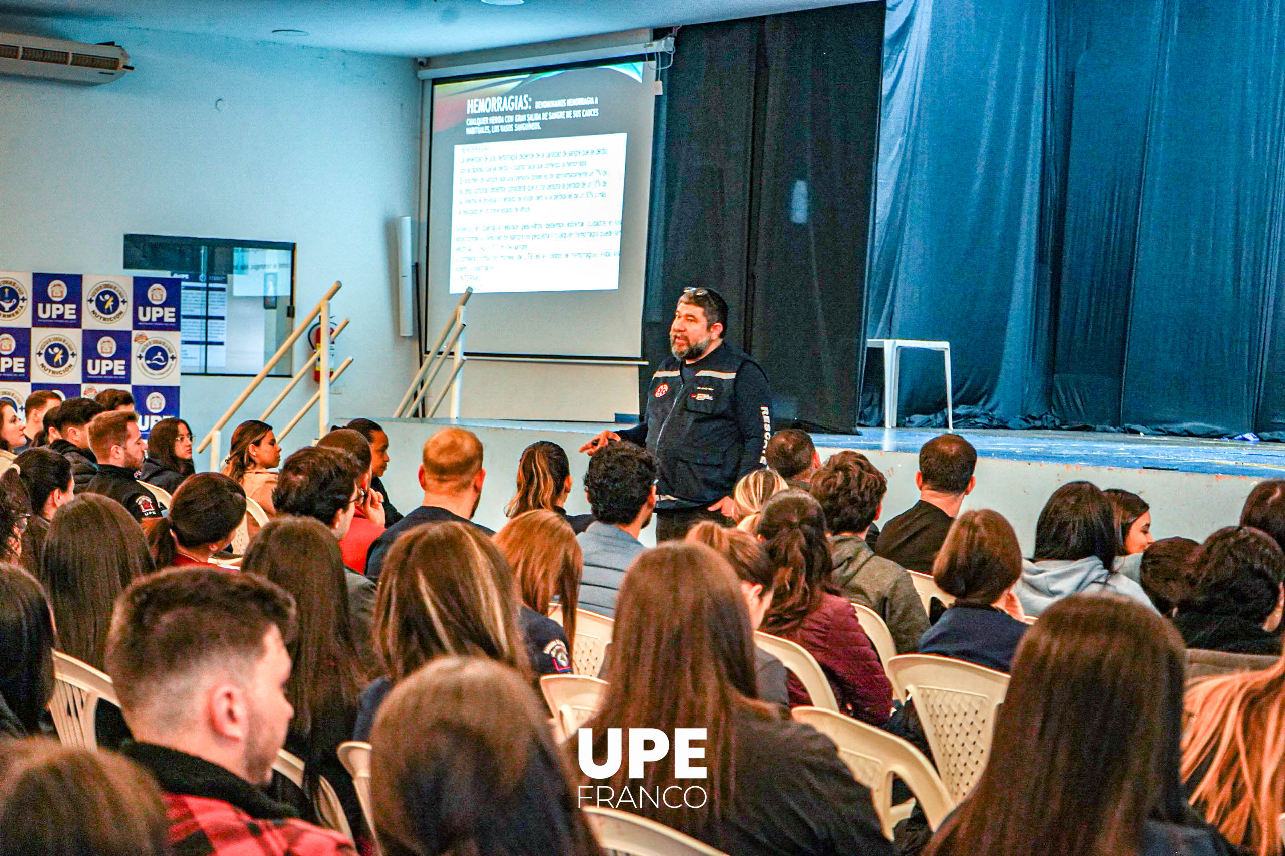 Estudiantes de Medicina UPE reciben capacitación en Primeros Auxilios