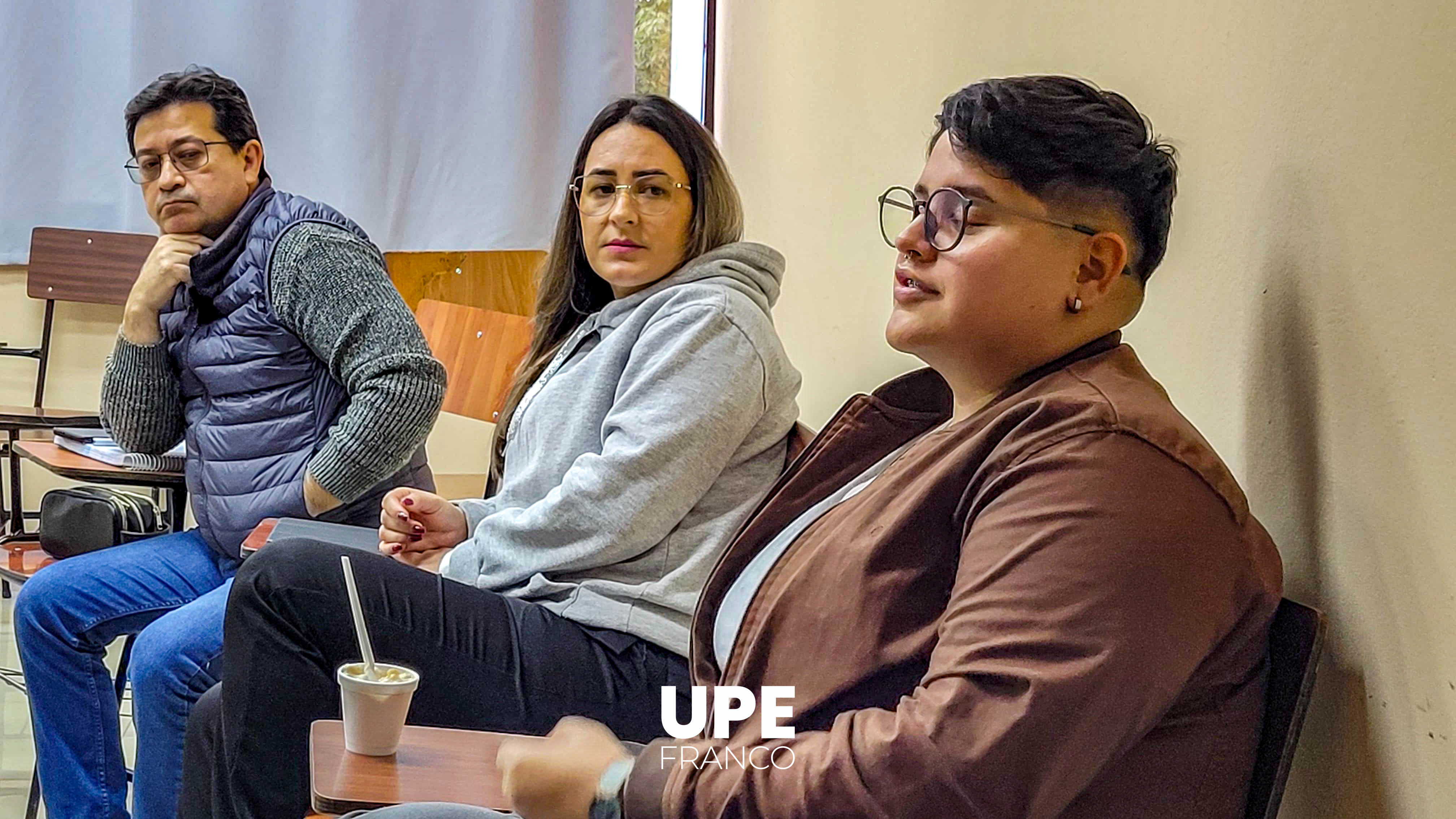 Sistema de Evaluación: Reunión de docentes en Medicina UPE