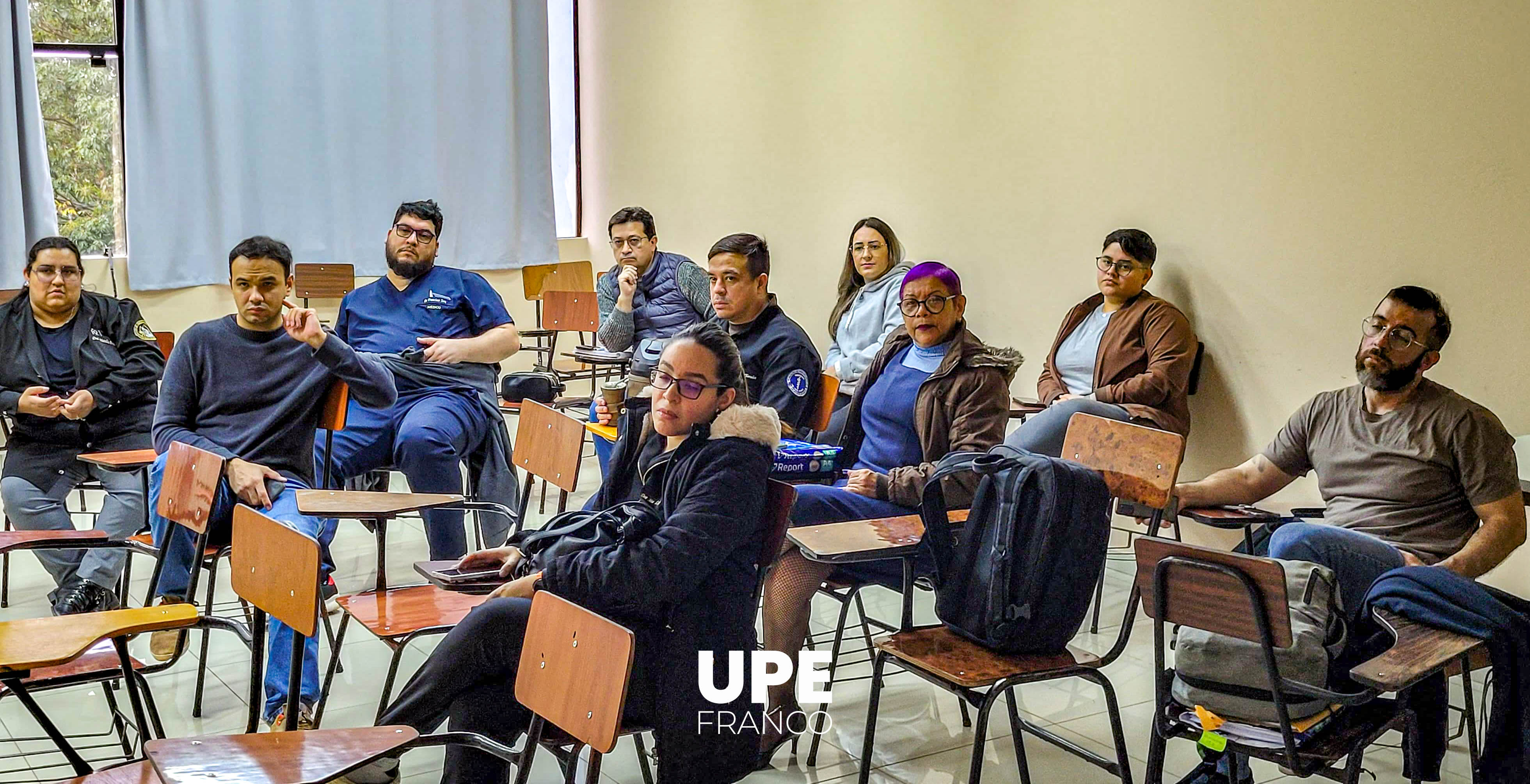 Sistema de Evaluación: Reunión de docentes en Medicina UPE