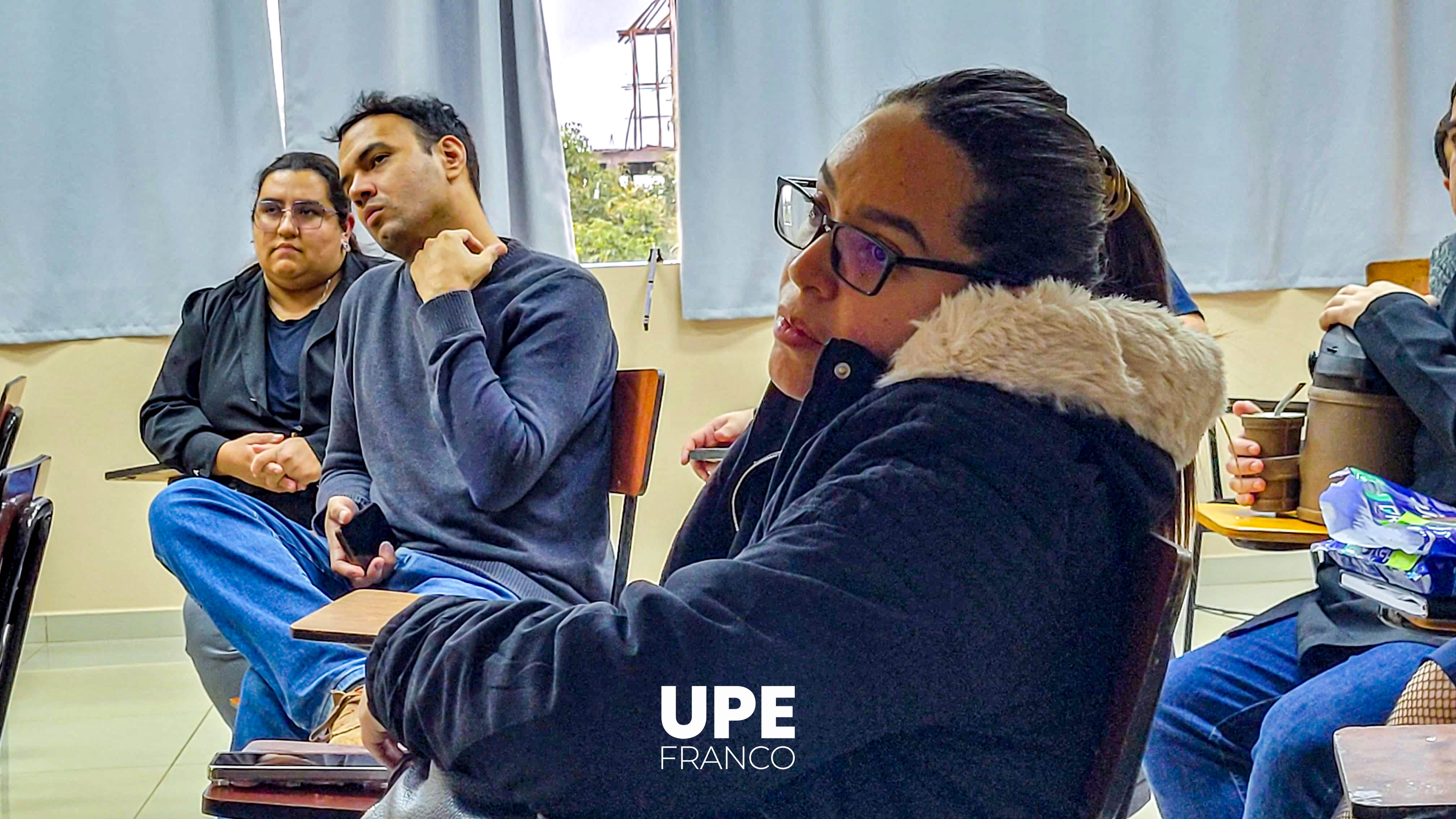 Sistema de Evaluación: Reunión de docentes en Medicina UPE