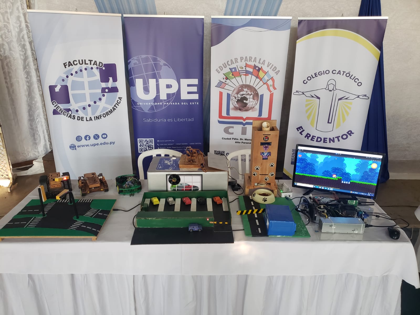 La Facultad de Ciencias de la Informática participo en el encuentro de robótica realizado en el colegio Inmaculada Concepción