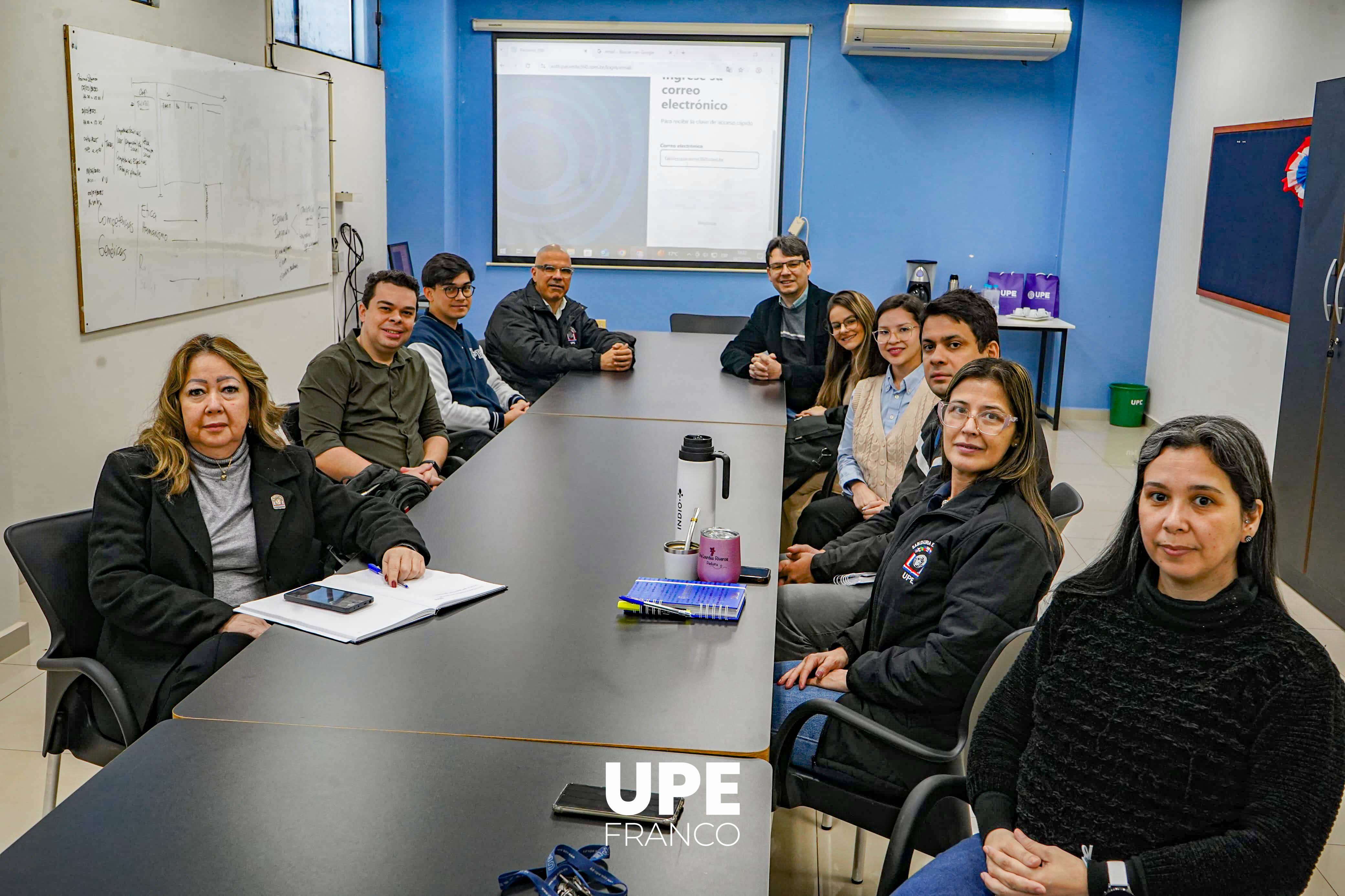 Reunión Estratégica: Medicina UPE recibe a representantes de 