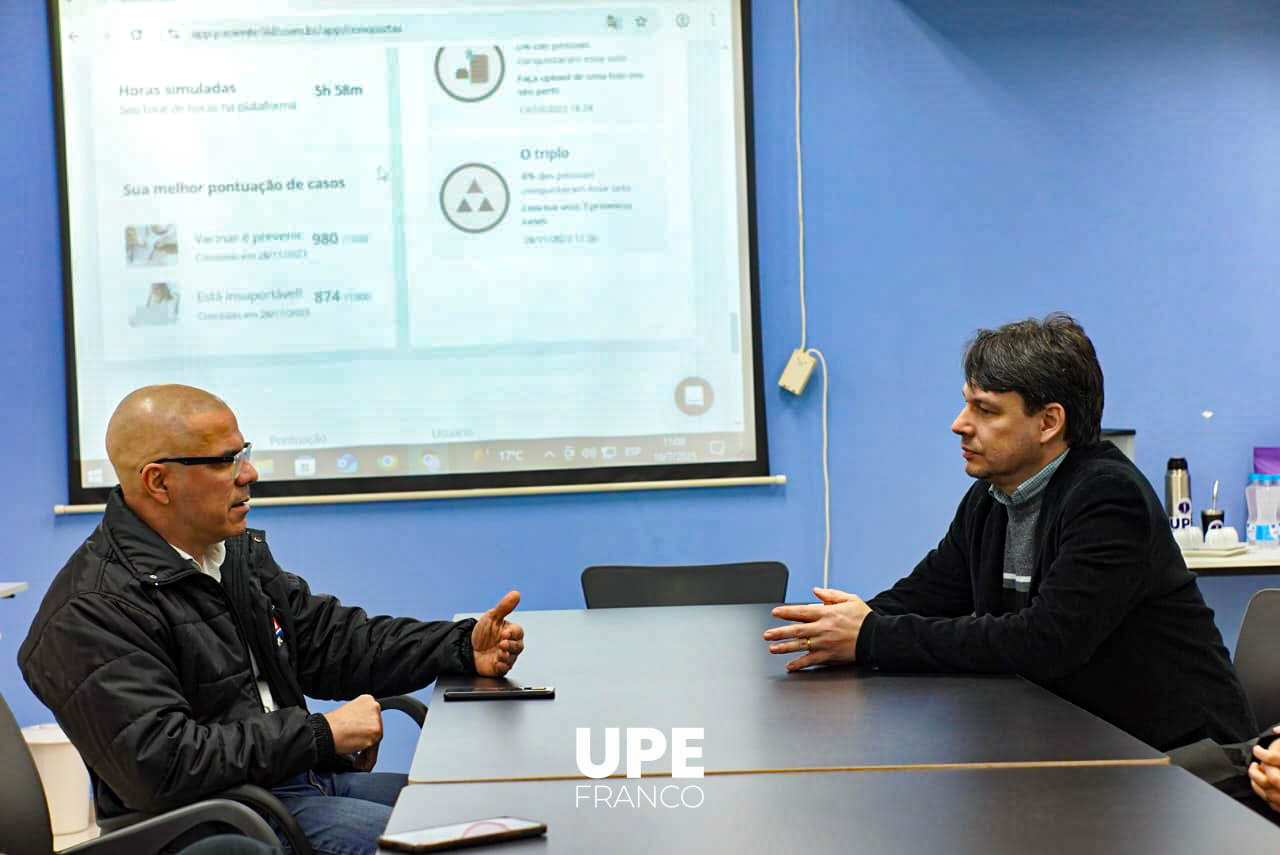 Reunión Estratégica: Medicina UPE recibe a representantes de 