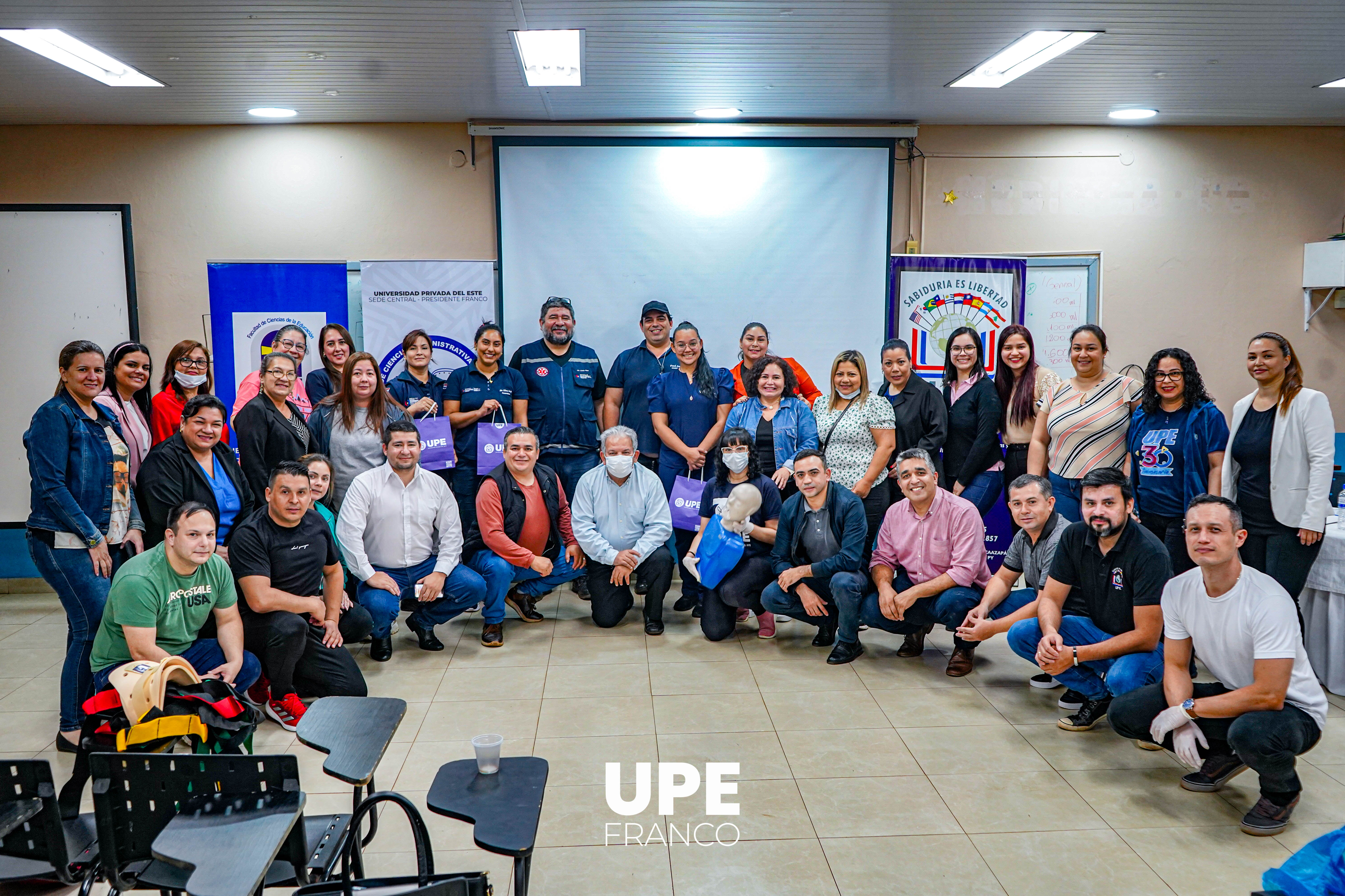 Docentes de la UPE se capacitan en Primeros Auxilios