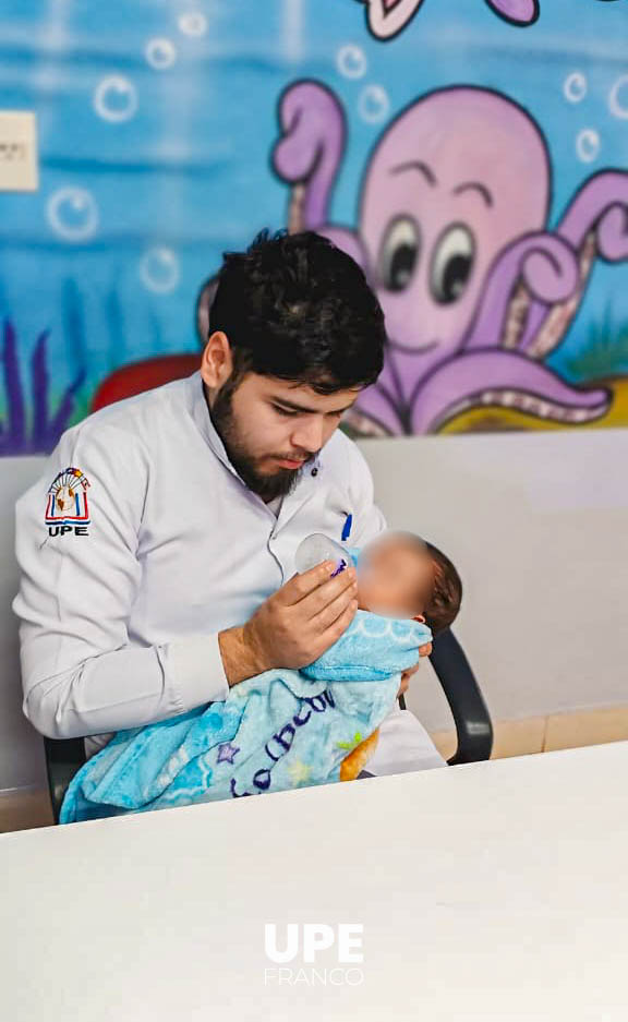 Estudiantes de Enfermería UPE realizan prácticas en el Hospital Distrital Presidente Franco:  Práctica Profesional VII