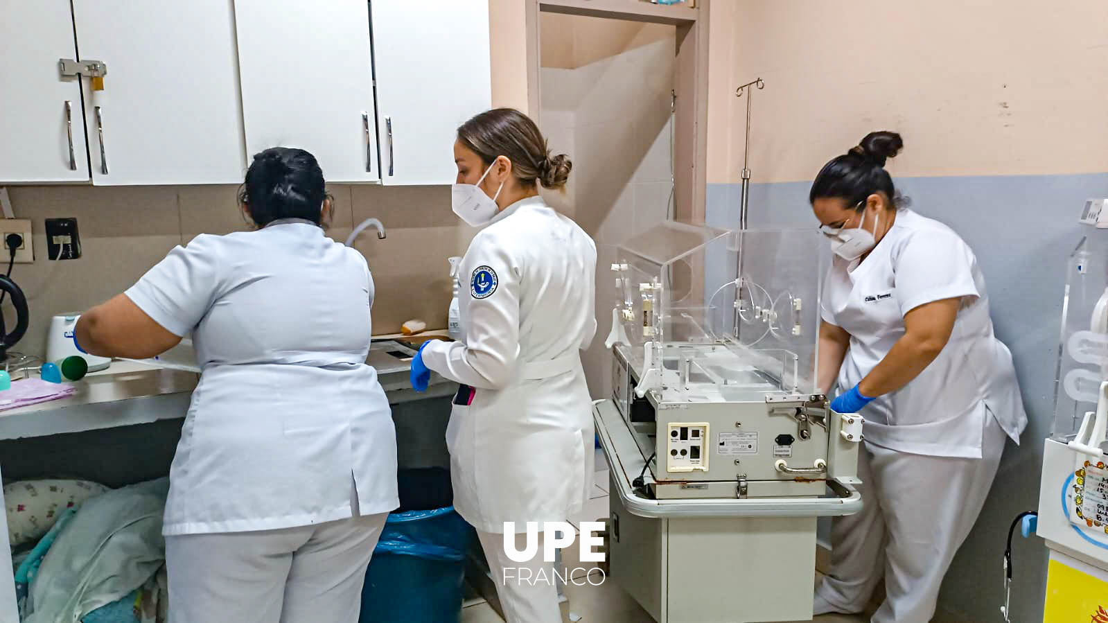 Estudiantes de Enfermería UPE realizan prácticas en el Hospital Distrital Presidente Franco:  Práctica Profesional VII