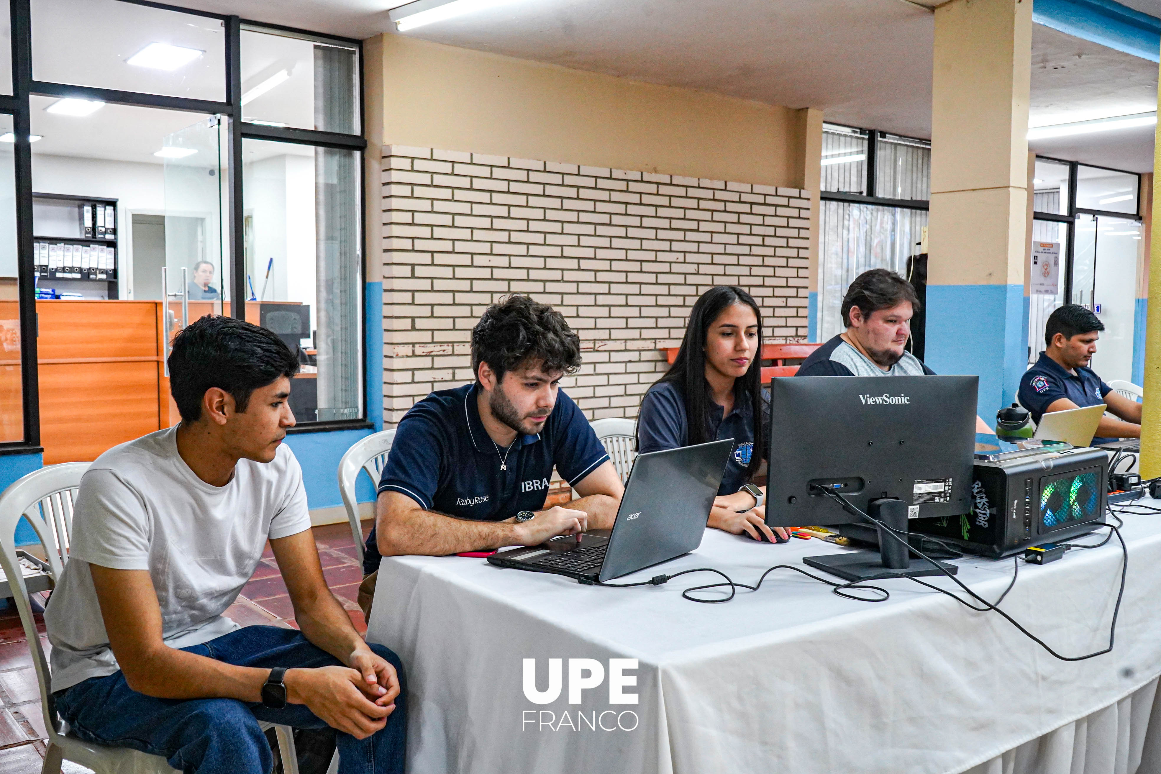 Estudiantes ofrecen consultoría Informática Gratuita en la UPE Franco