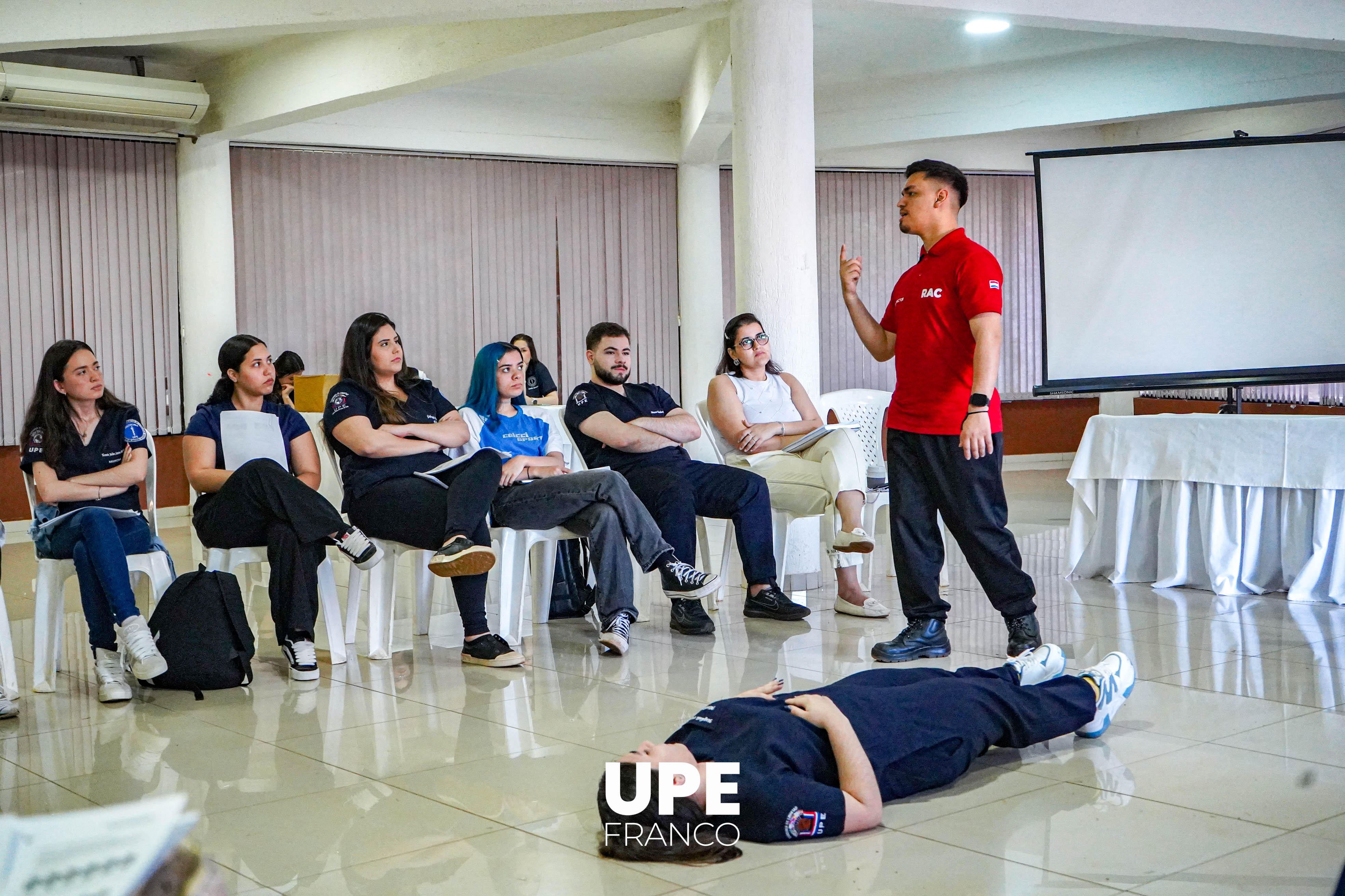Taller de Soporte Vital Básico y Avanzado: SOCIEMED - UPE
