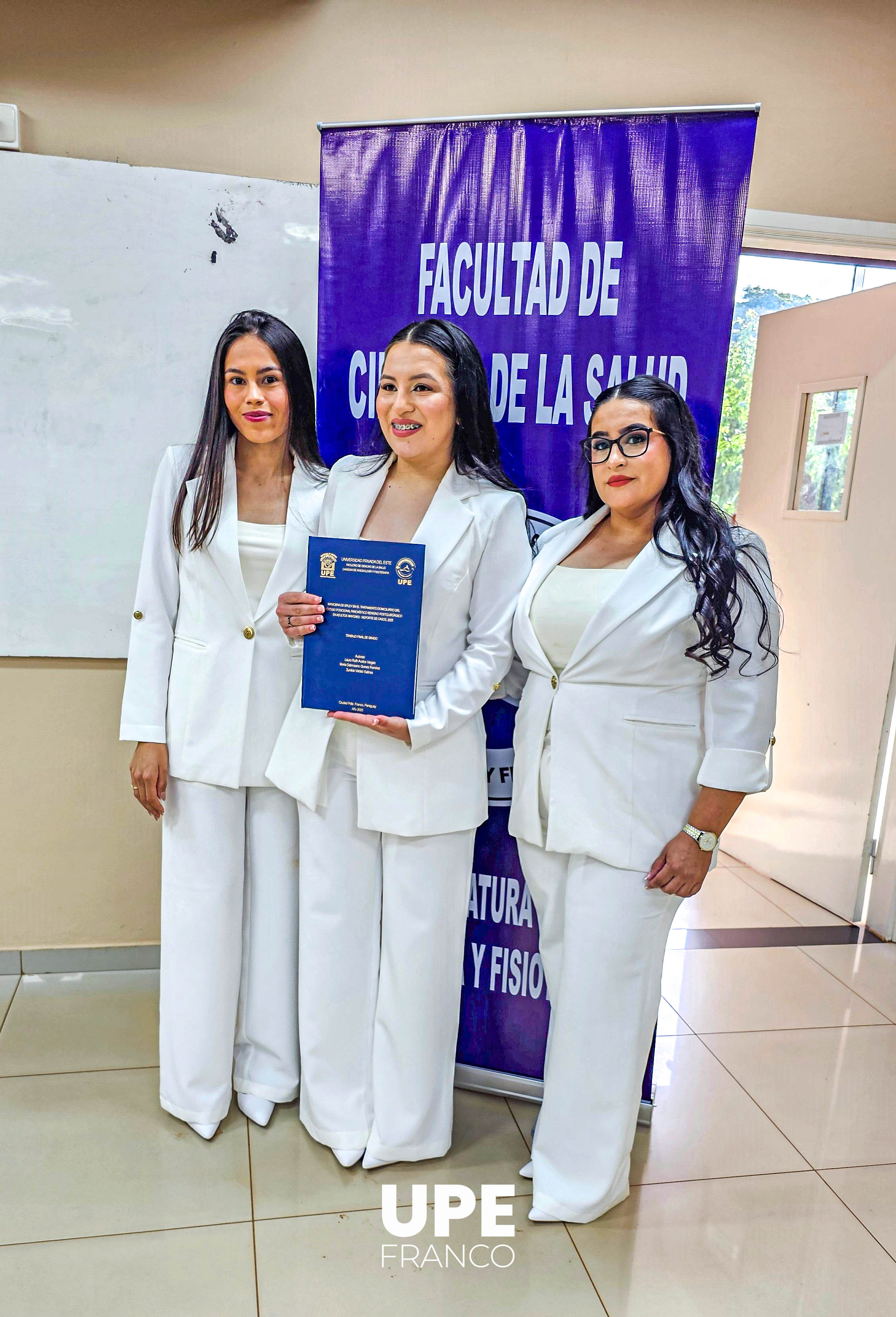 Egresan nuevos Licenciados en Kinesiología y Fisioterapia: Defensa de Trabajos Finales de Grado