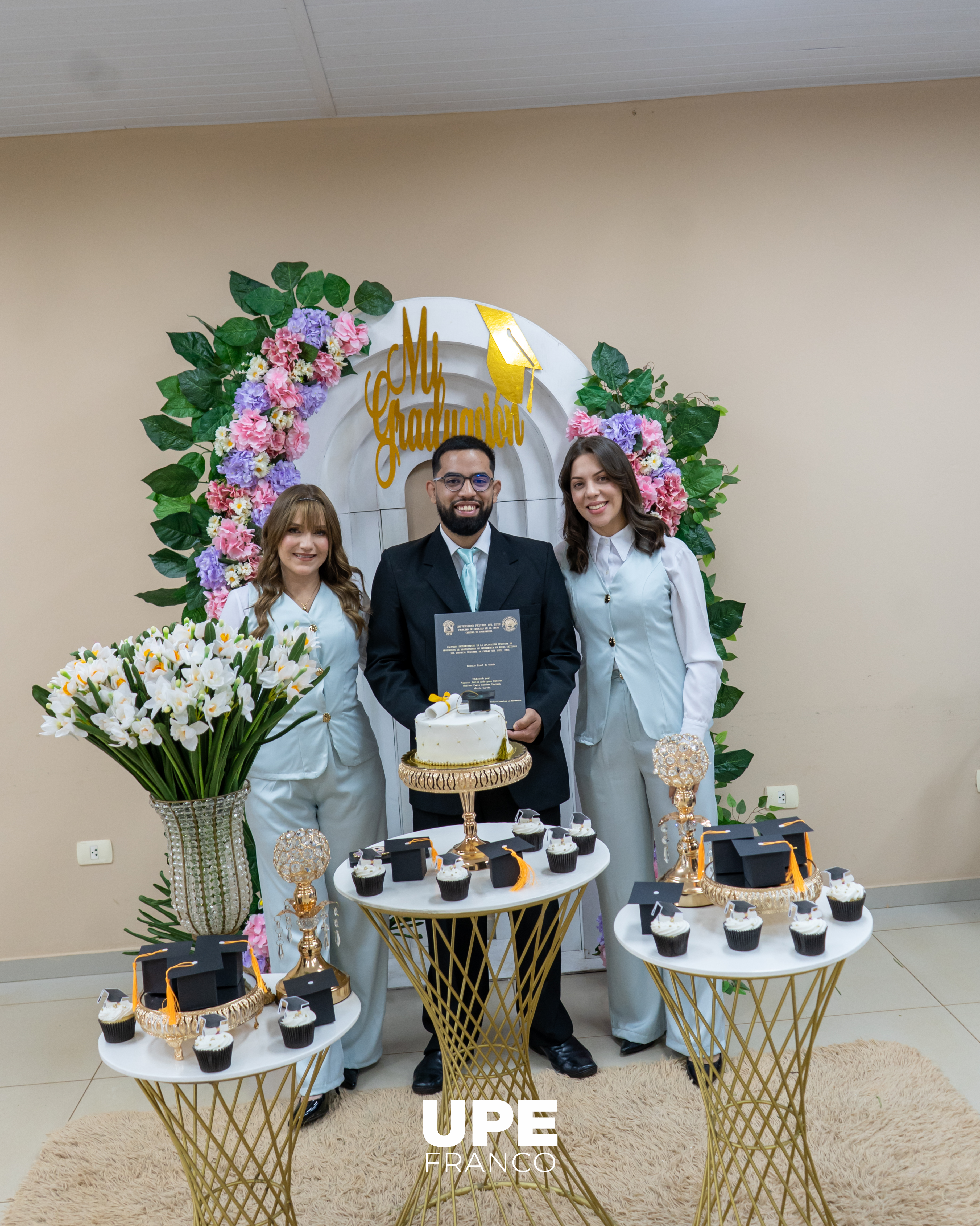 Estudiantes de Enfermería UPE defienden con éxito su Trabajo Final de Grado