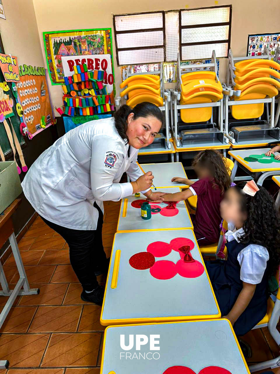 Estudiantes de Enfermería realizan trabajo de campo en la Escuela Mariano Bobadilla