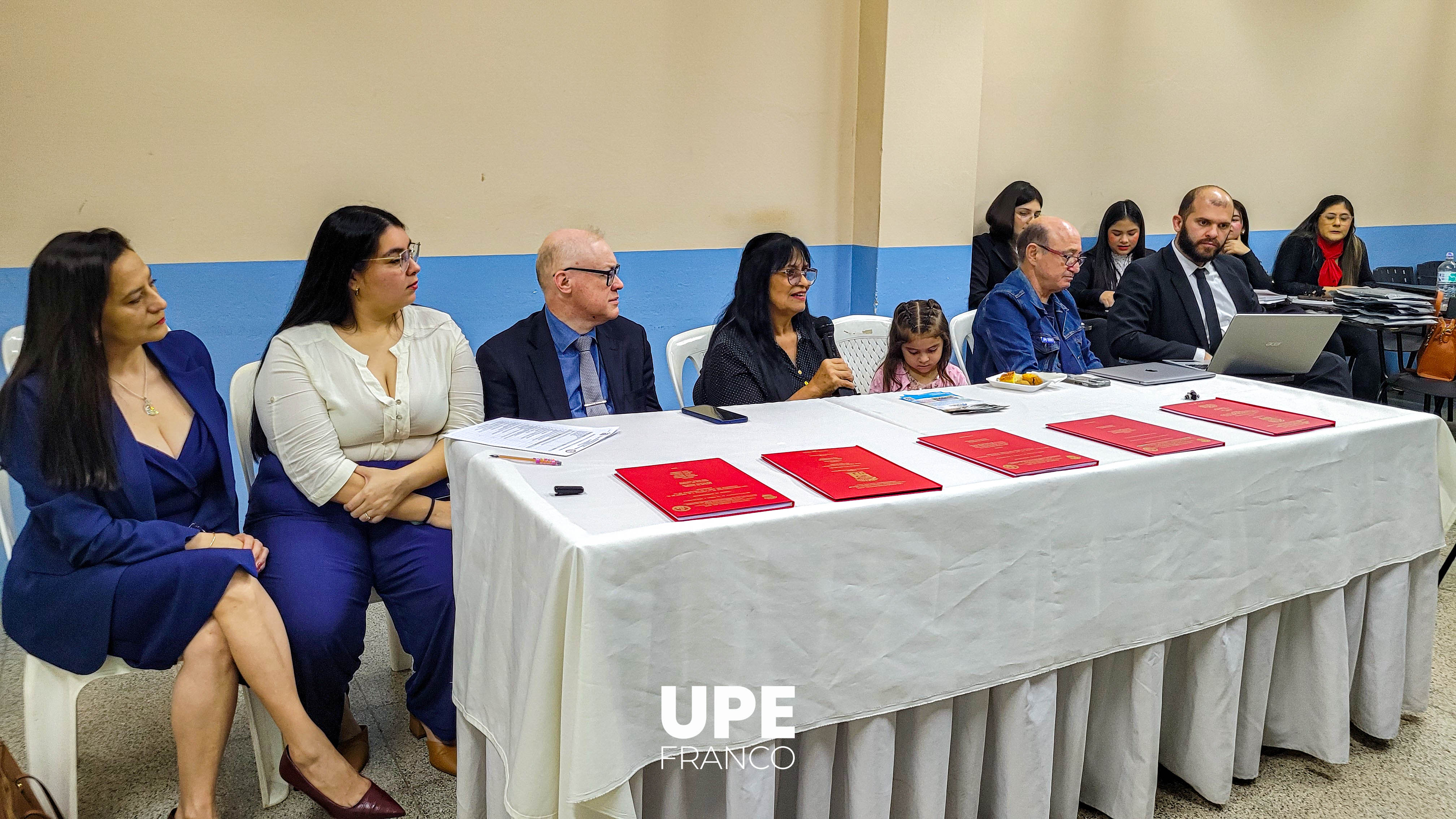 Presentación Oral: Cátedra de Derecho de la Niñez y la Adolescencia
