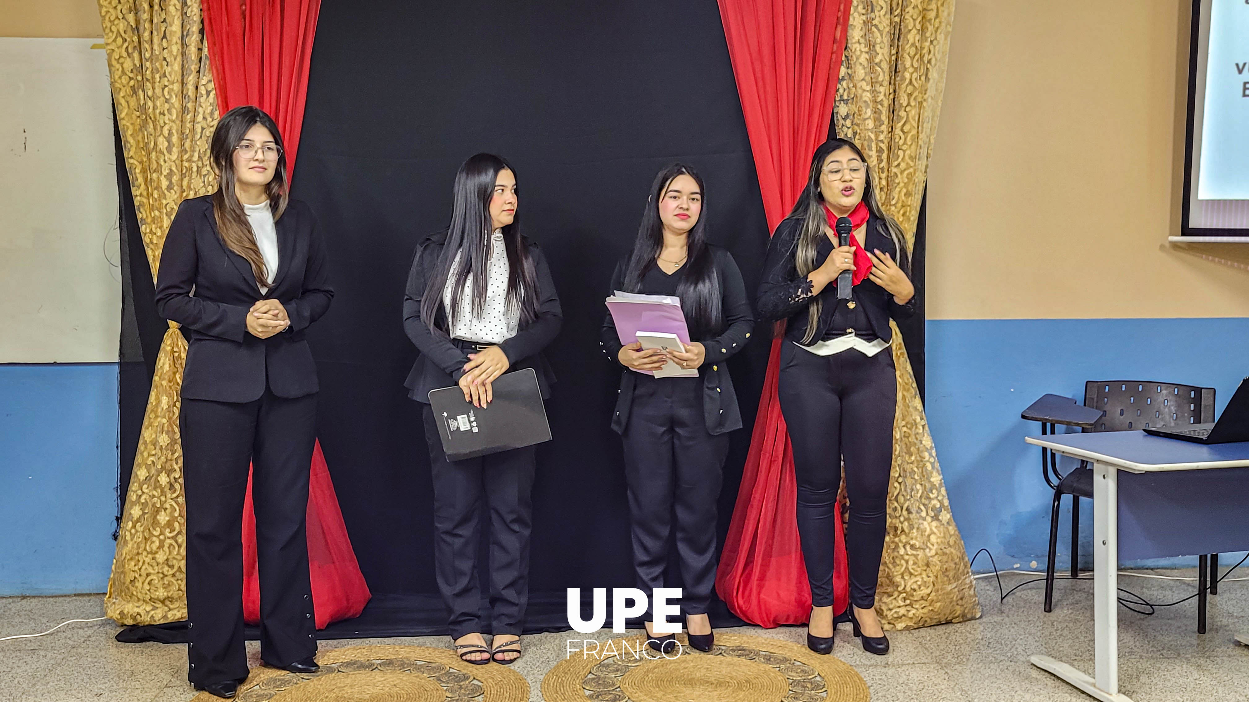 Presentación Oral: Cátedra de Derecho de la Niñez y la Adolescencia