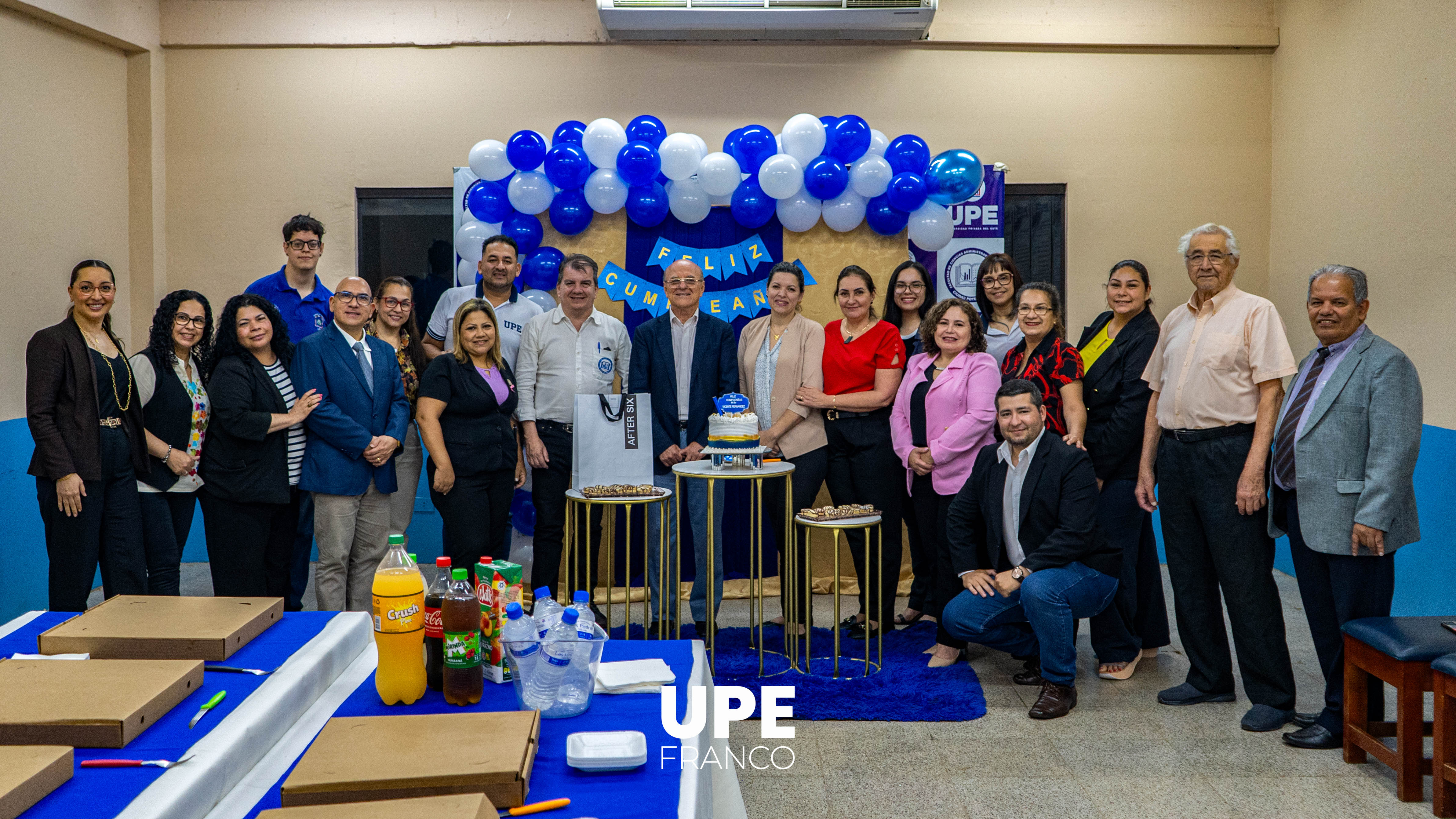 Acto de celebración por el cumpleaños del Prof. MSc. Vicente Fernández Paniagua
