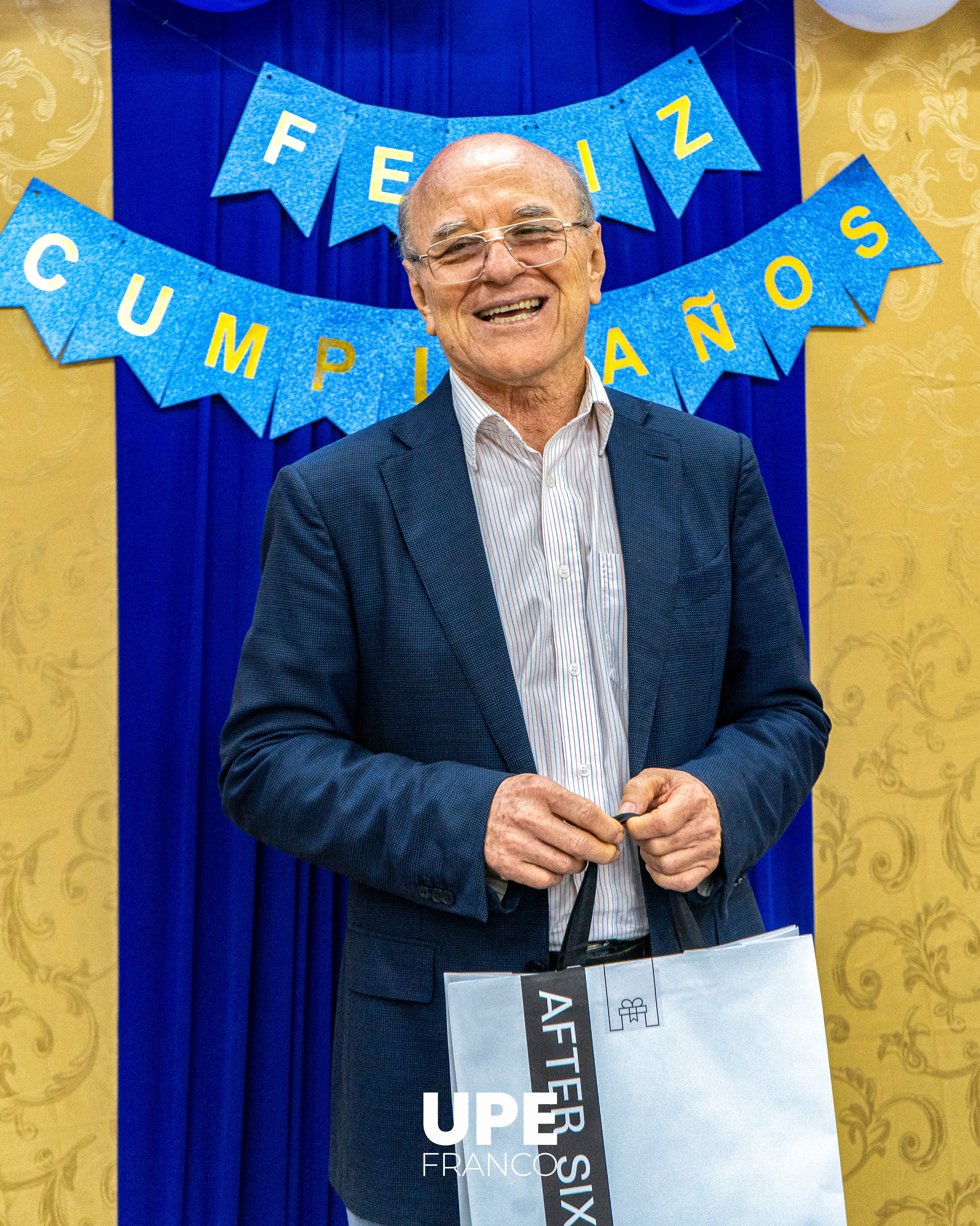 Acto de celebración por el cumpleaños del Prof. MSc. Vicente Fernández Paniagua