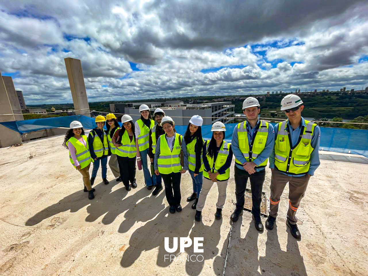 Visita Técnica a la obra del Shopping Cellshop: Facultad de Arquitectura y Urbanismo