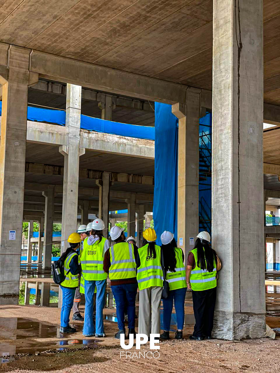 Visita Técnica a la obra del Shopping Cellshop: Facultad de Arquitectura y Urbanismo