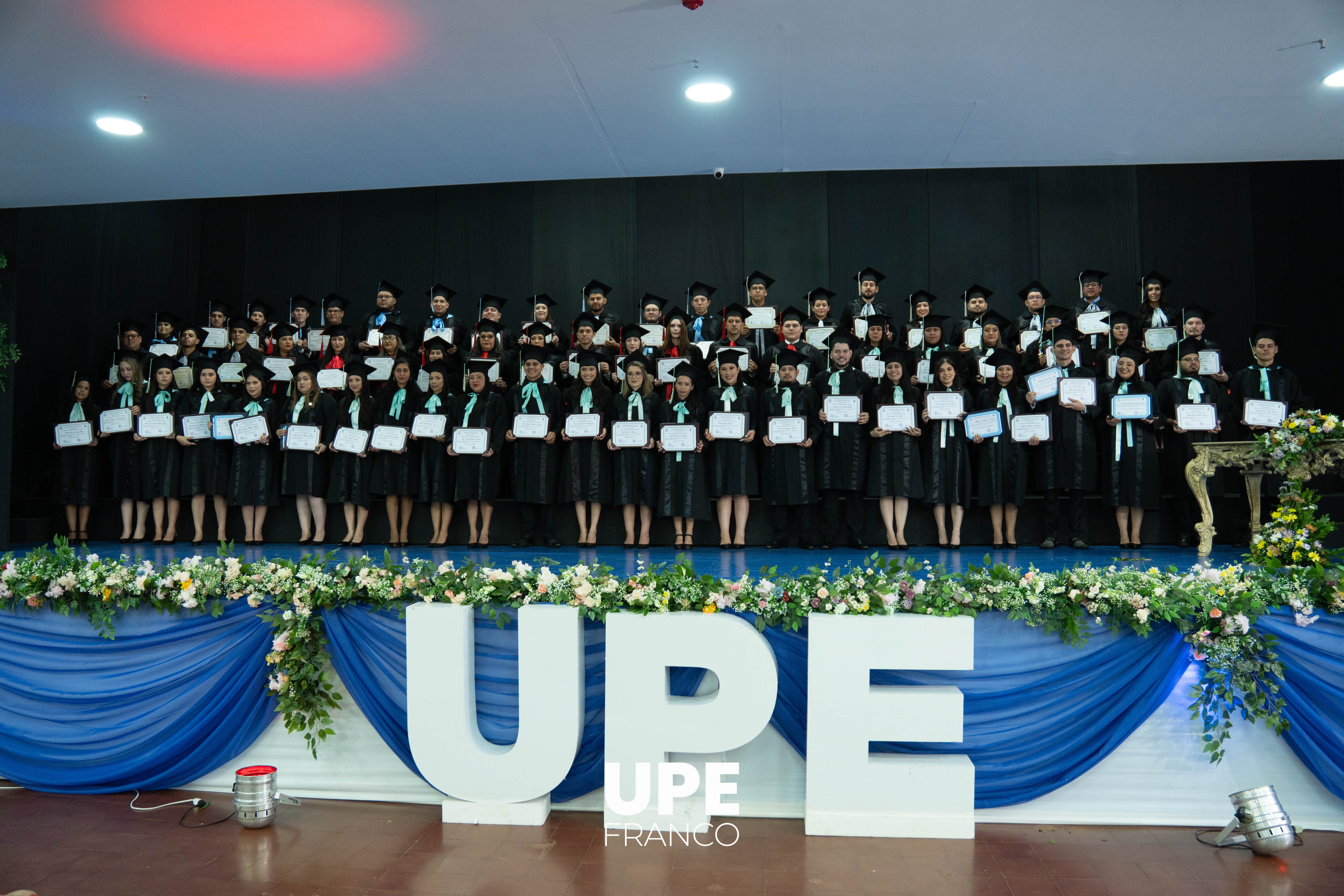 Ceremonia de Graduación - UPE FRANCO