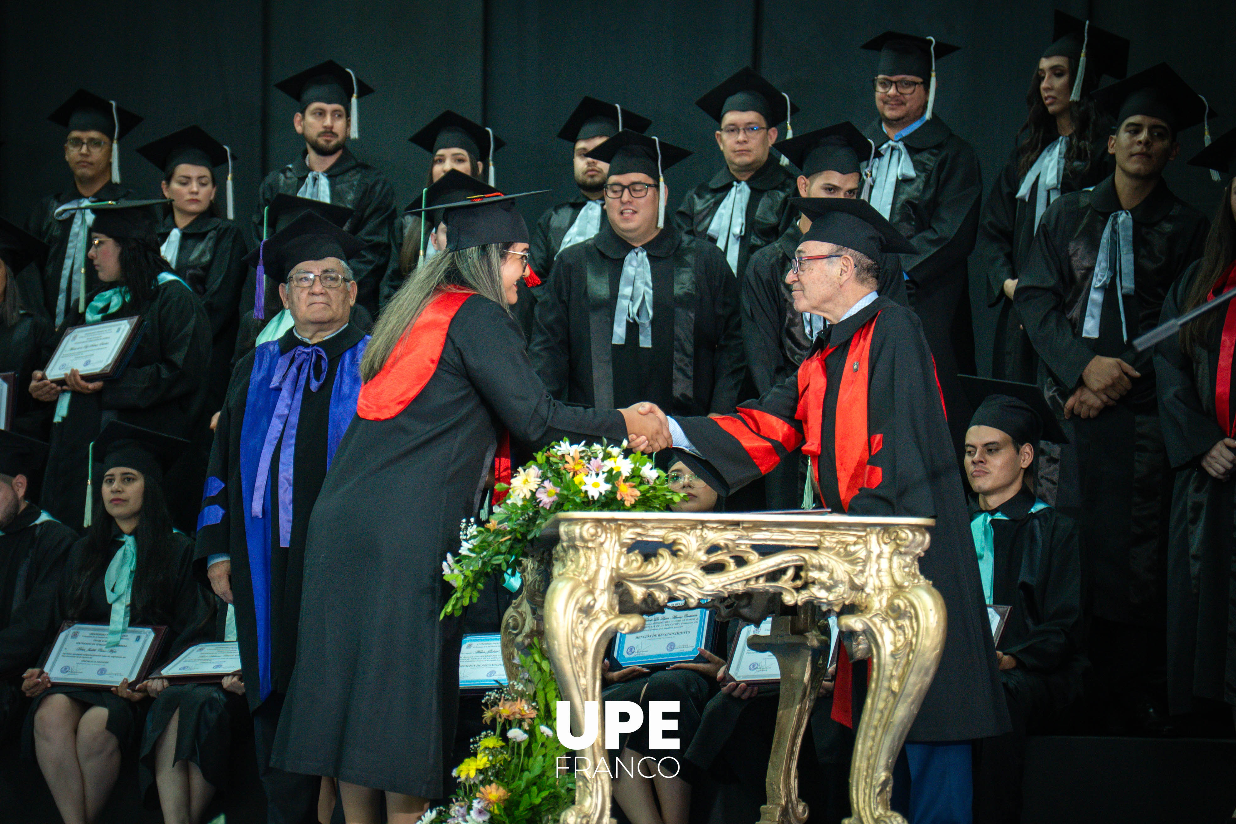 Ceremonia de Graduación - UPE FRANCO