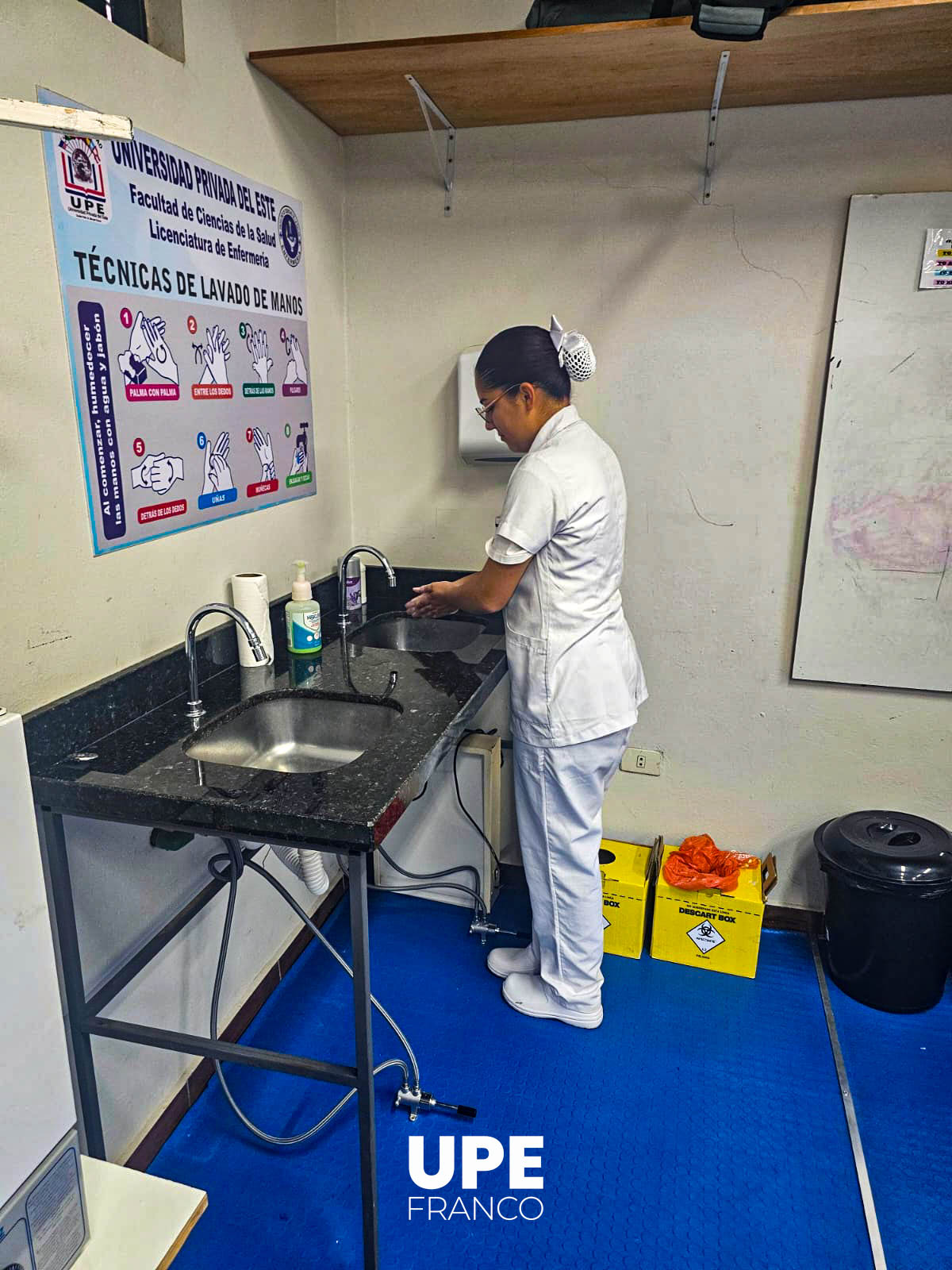 Estudiantes de enfermería UPE realizan prácticas demostrativas