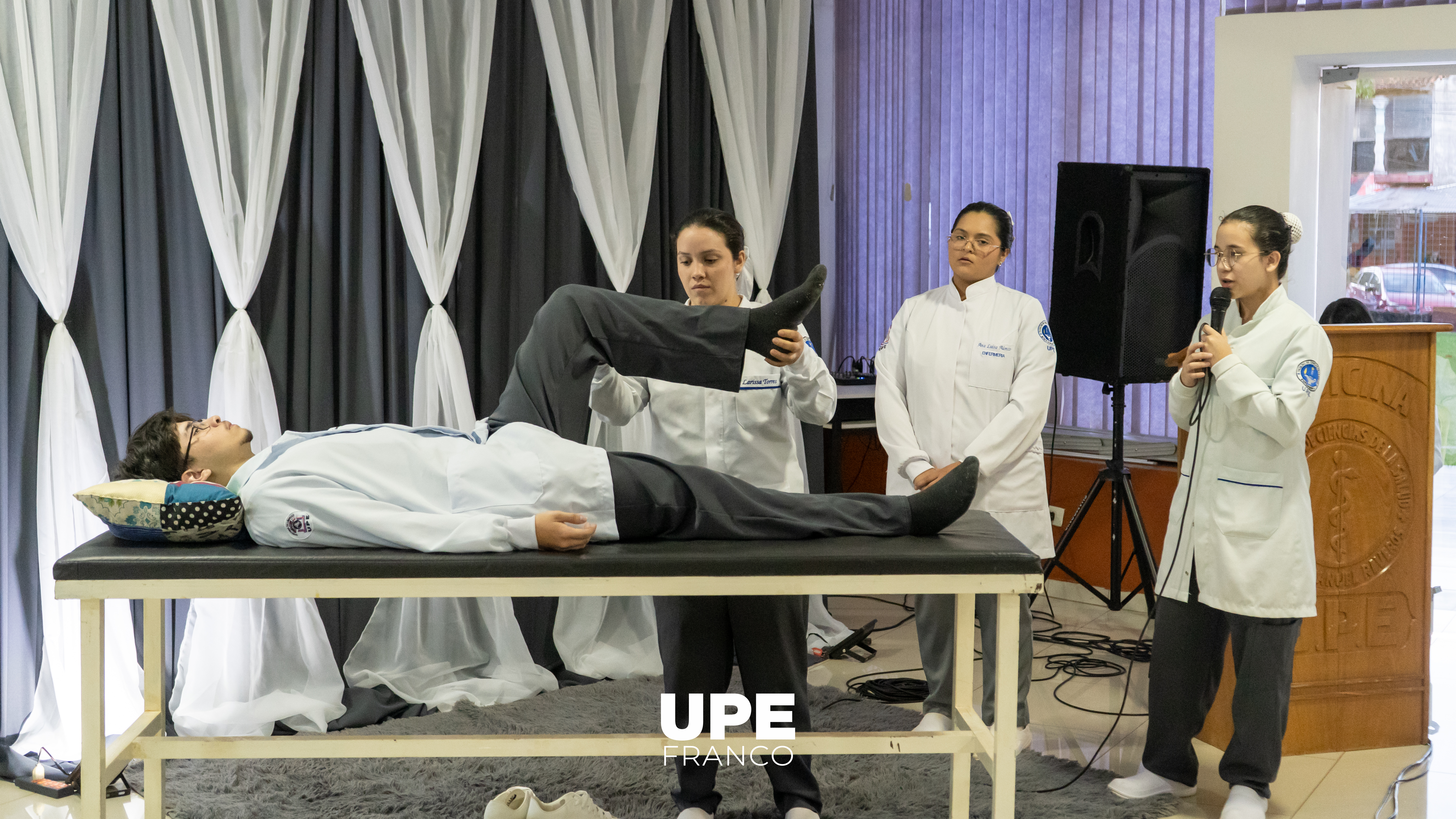 Clausura Por La Culminación Del Presente Semestre del Año Lectivo: Carrera de Enfermería - FCS