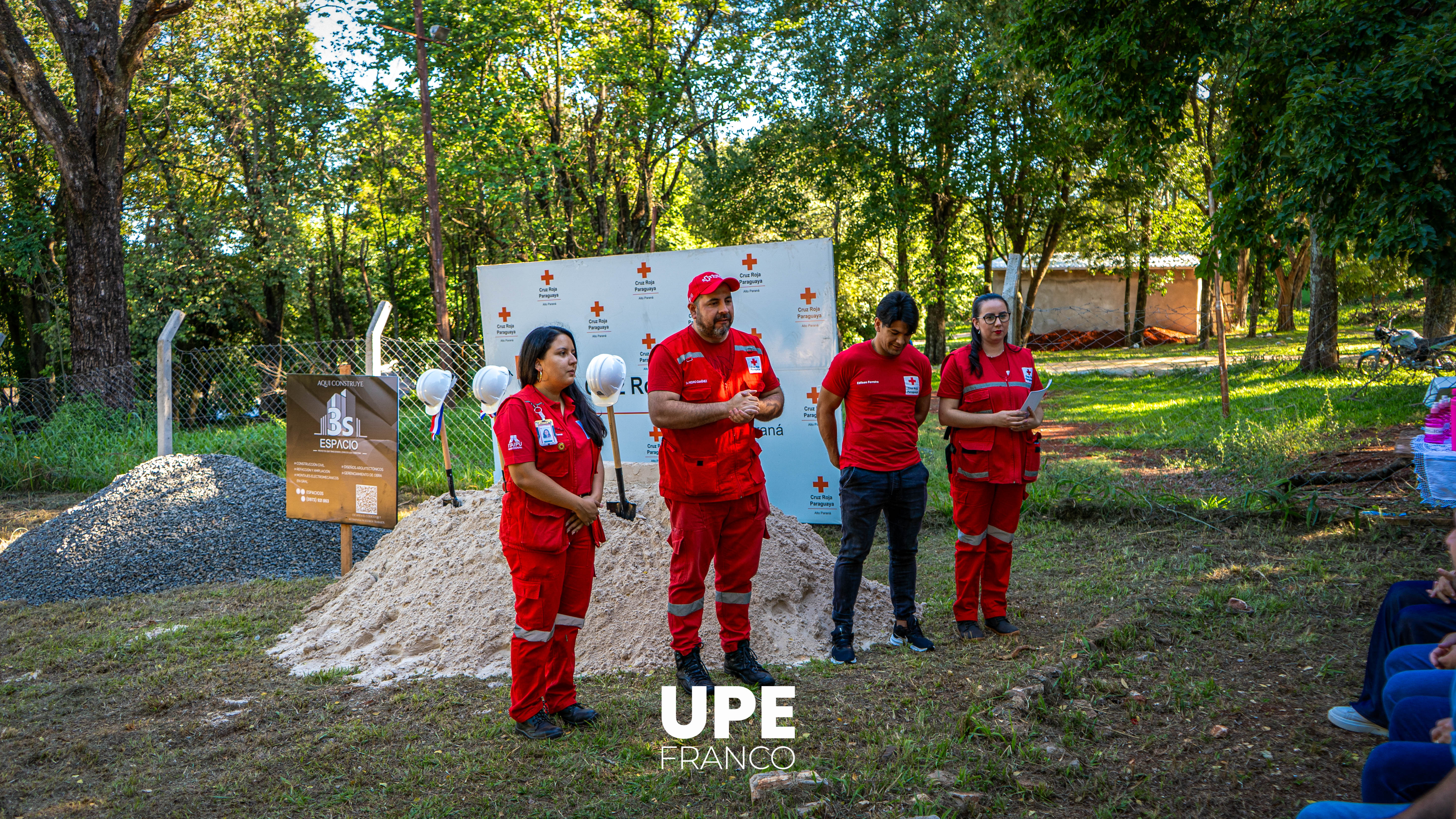 Palada del nuevo local de la Cruz Roja Paraguaya y entrega de reconocimiento a la decana Mabel López