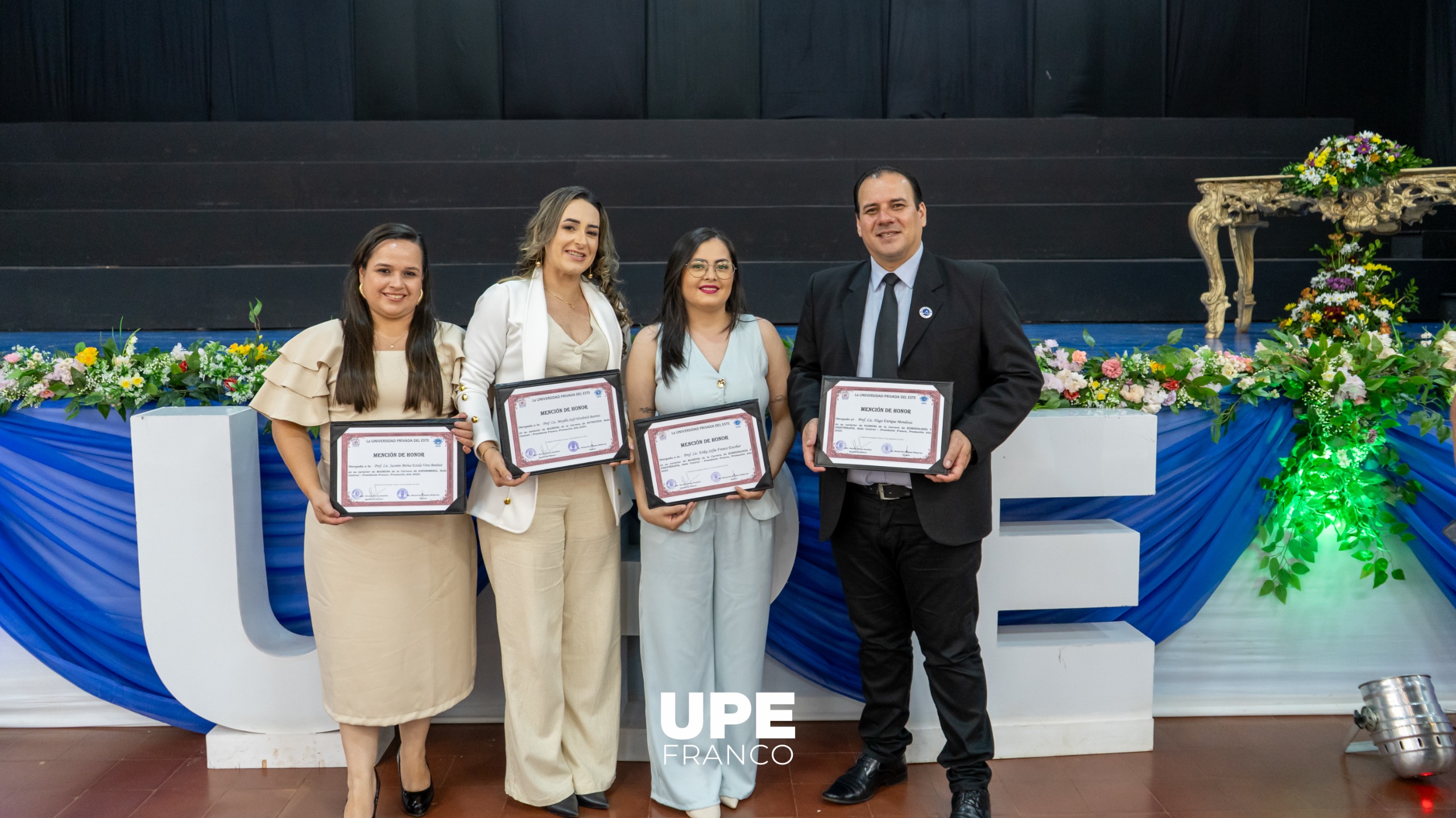  CEREMONIA DE GRADUACIÓN: UPE FRANCO